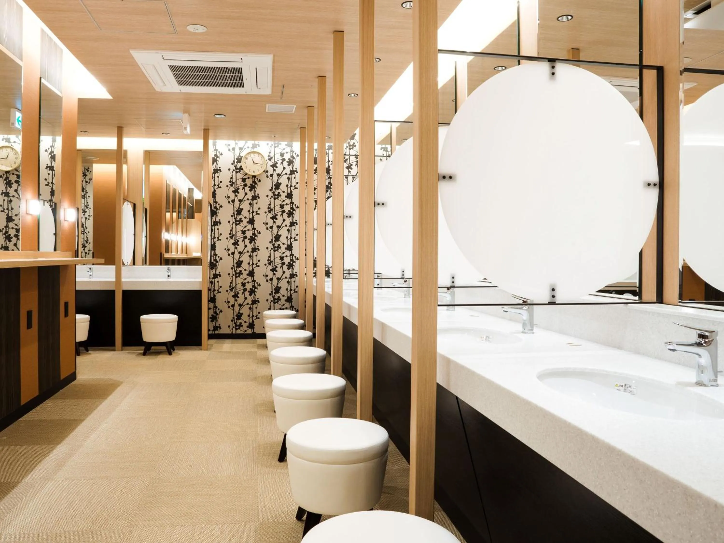 Hot Tub in APA Hotel & Resort Osaka Namba Ekimae Tower