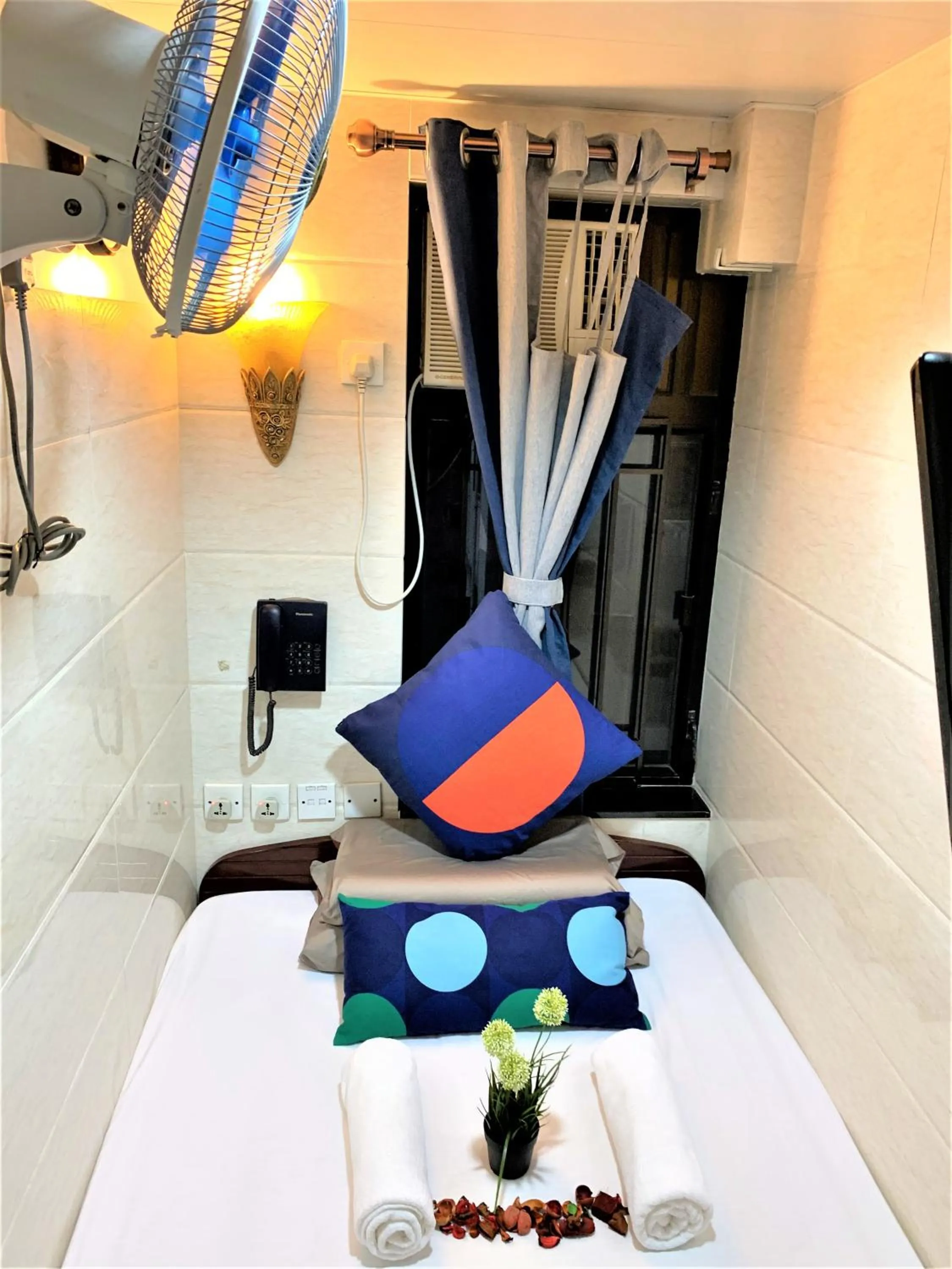 Bed in Sydney Hostel