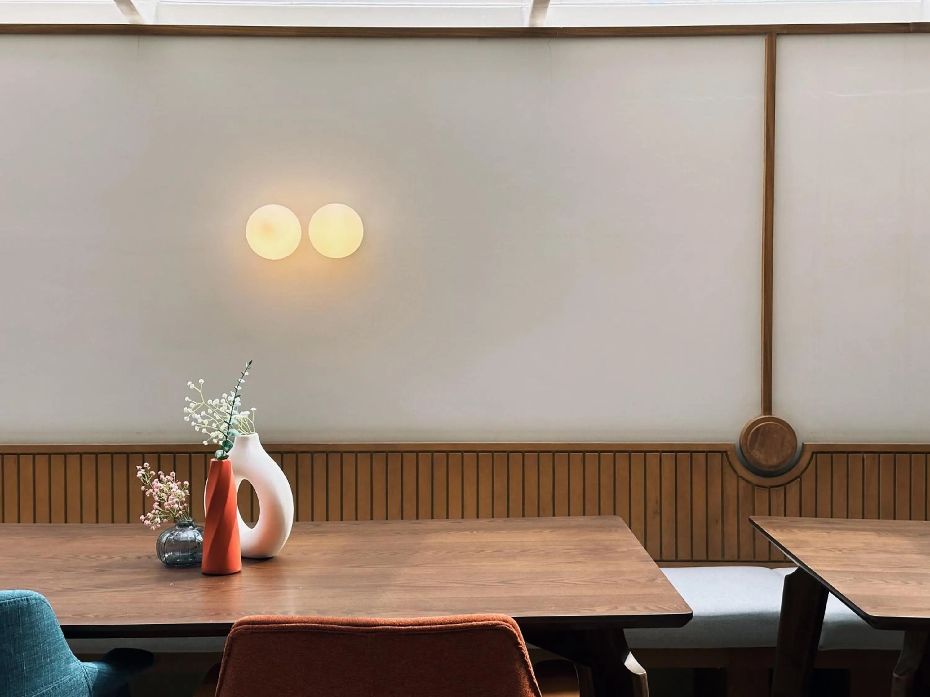 Communal lounge/ TV room in Parcel Hotel Bangkok