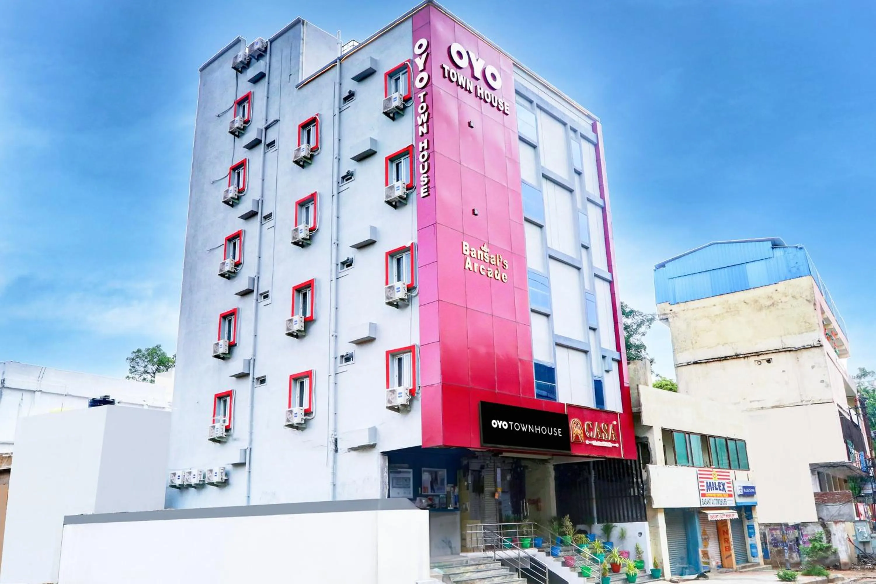 Facade/entrance in Super Townhouse CASA GRAND HIMAYATNAGAR