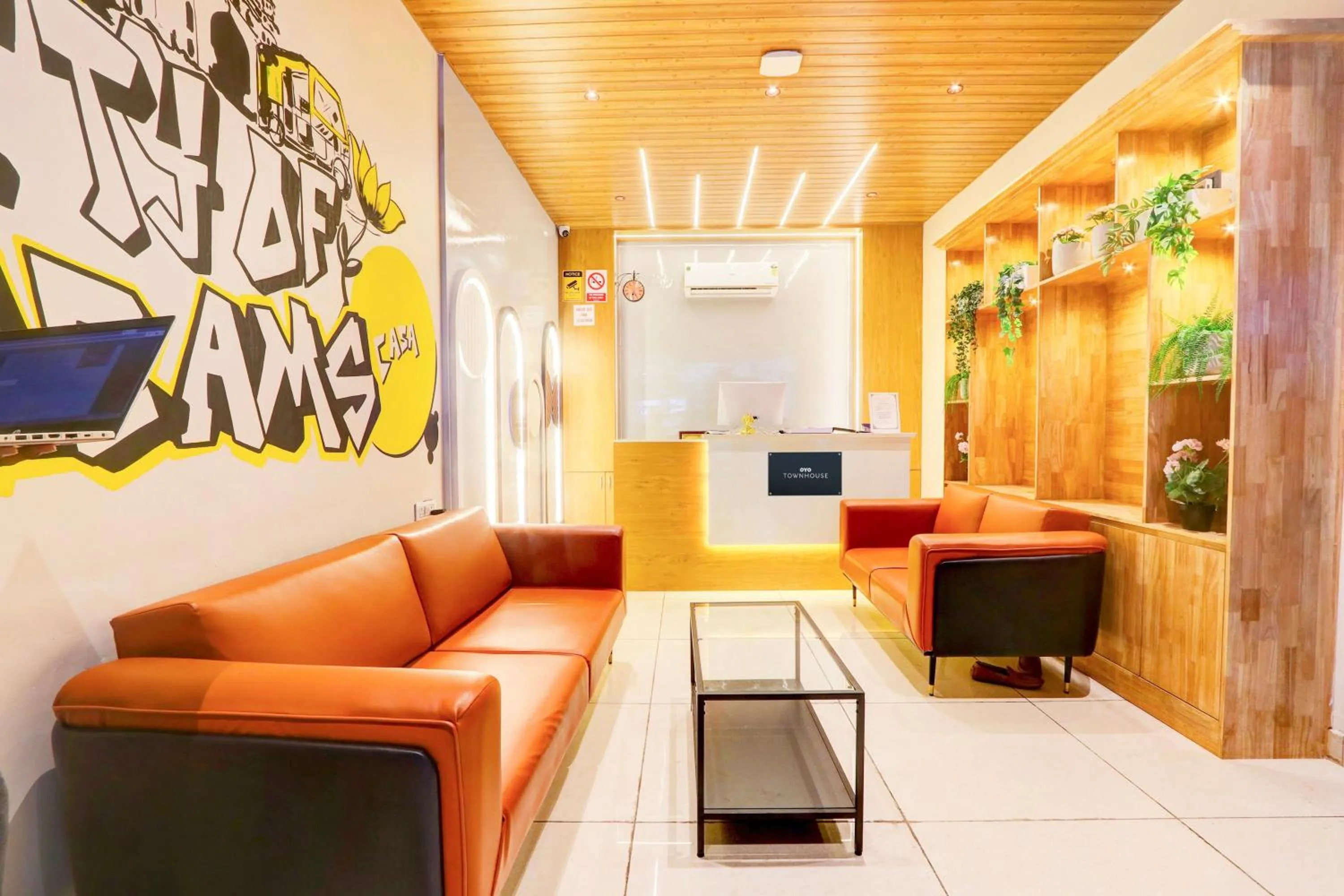 Lobby or reception in Super Townhouse CASA GRAND HIMAYATNAGAR