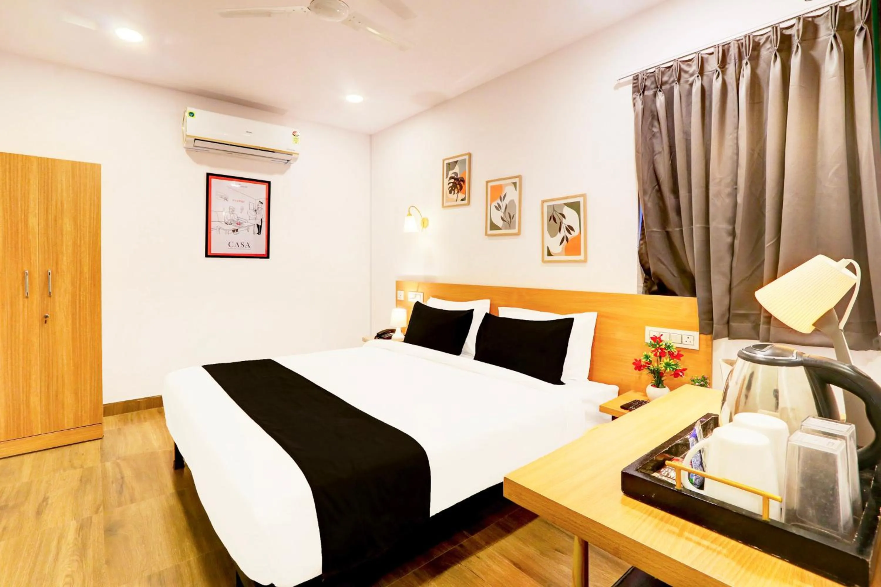 Bedroom, Bed in Super Townhouse CASA GRAND HIMAYATNAGAR