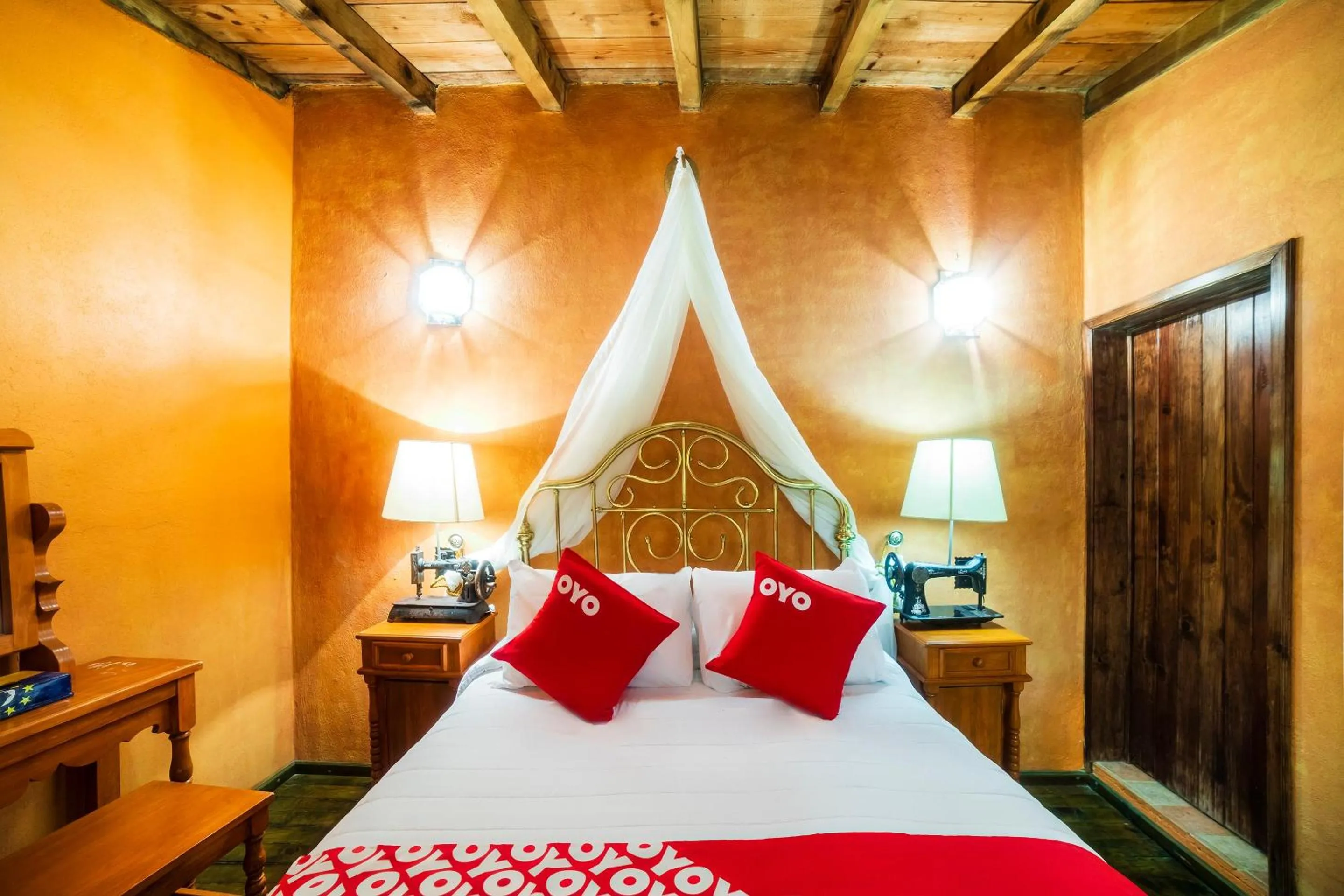 Bedroom, Bed in OYO Hotel El Mineral, Tlalpujahua