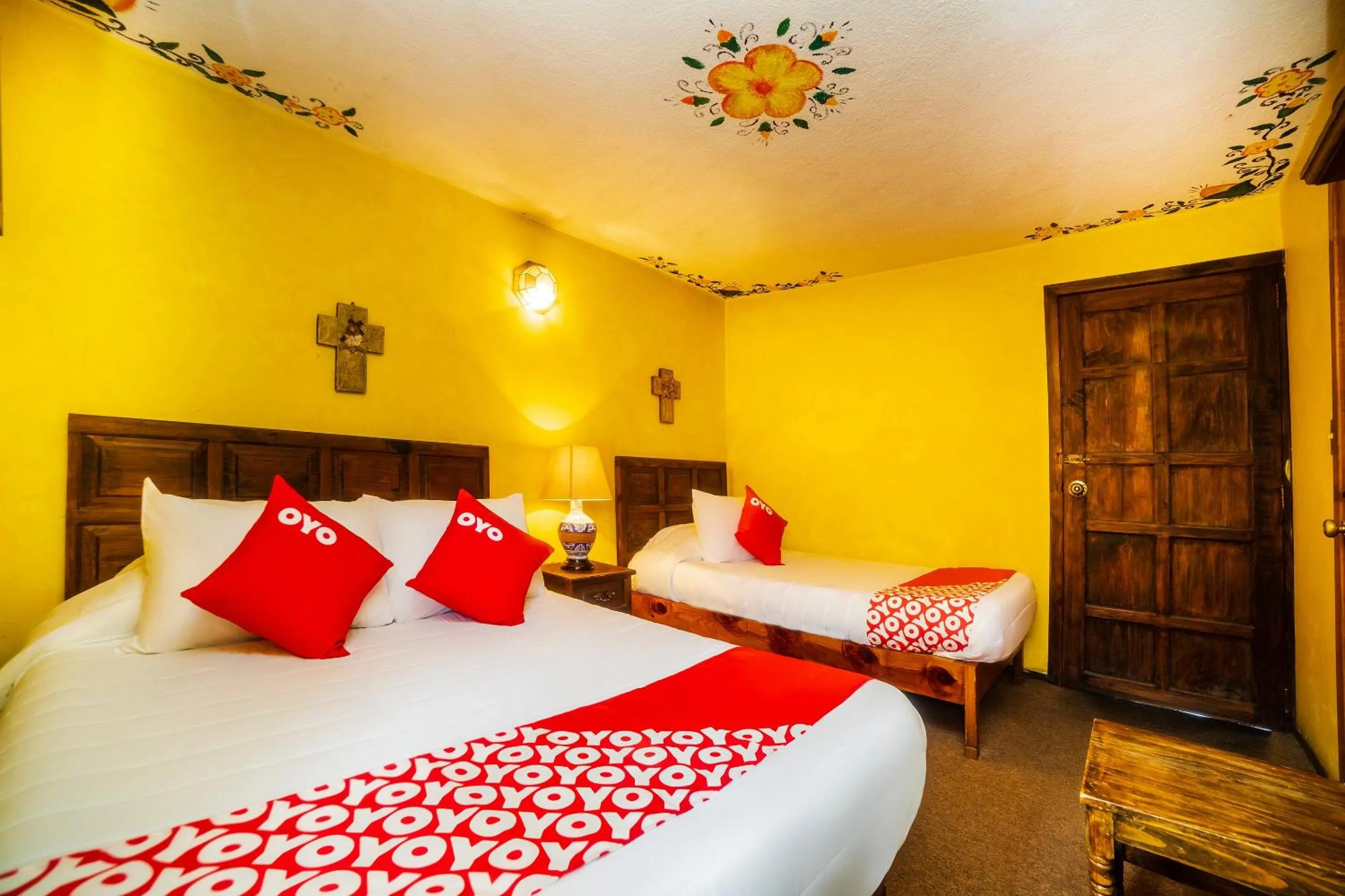 Bedroom, Bed in OYO Hotel El Mineral, Tlalpujahua