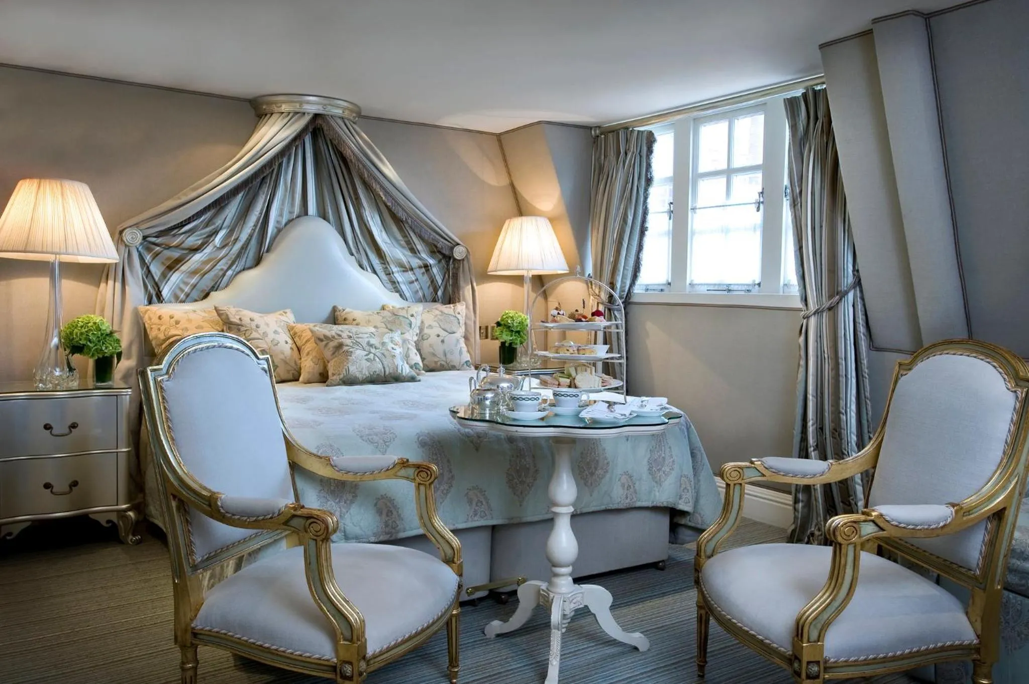 Photo of the whole room in Milestone Hotel Kensington