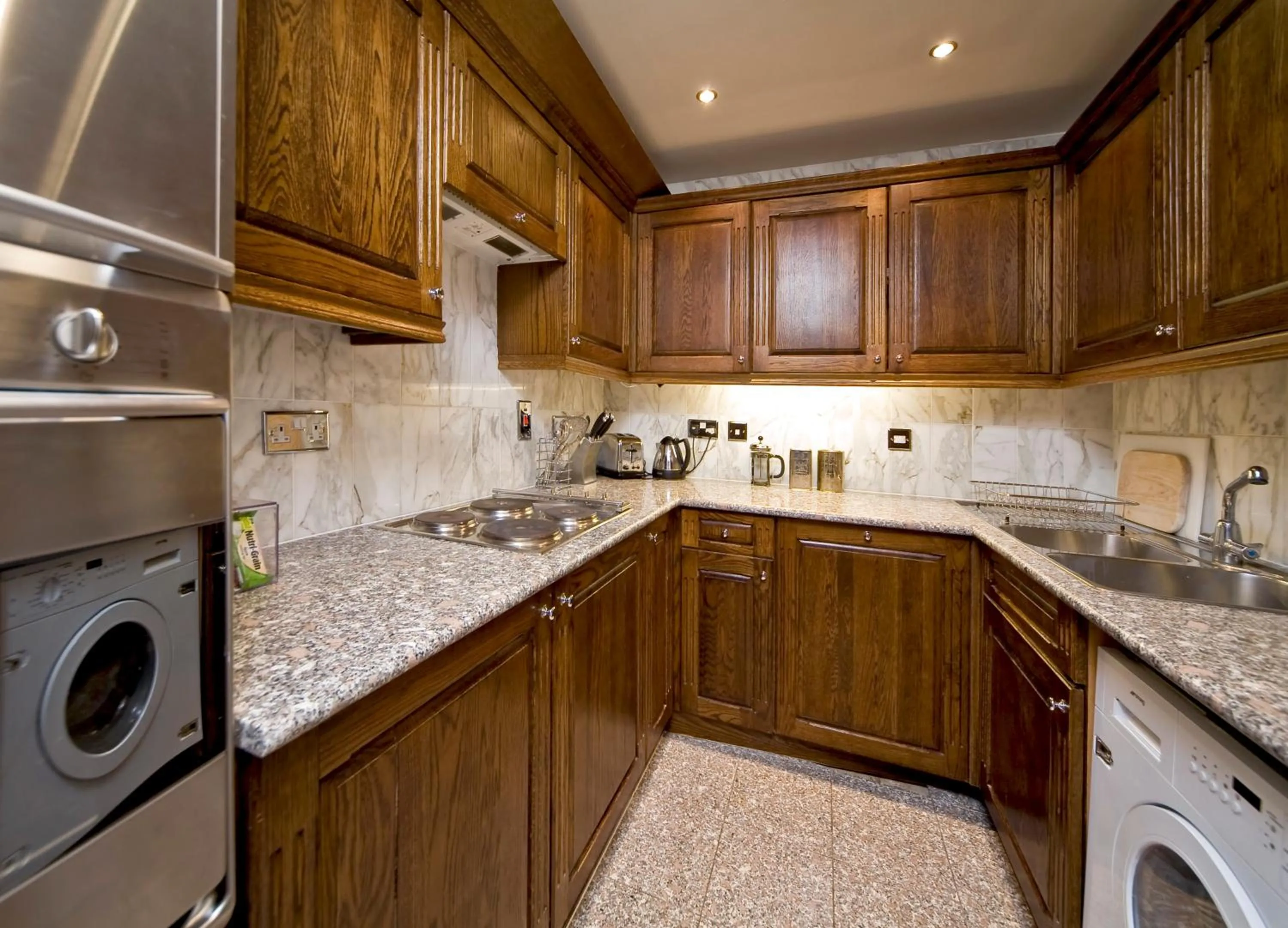 Kitchen or kitchenette in Milestone Hotel Kensington