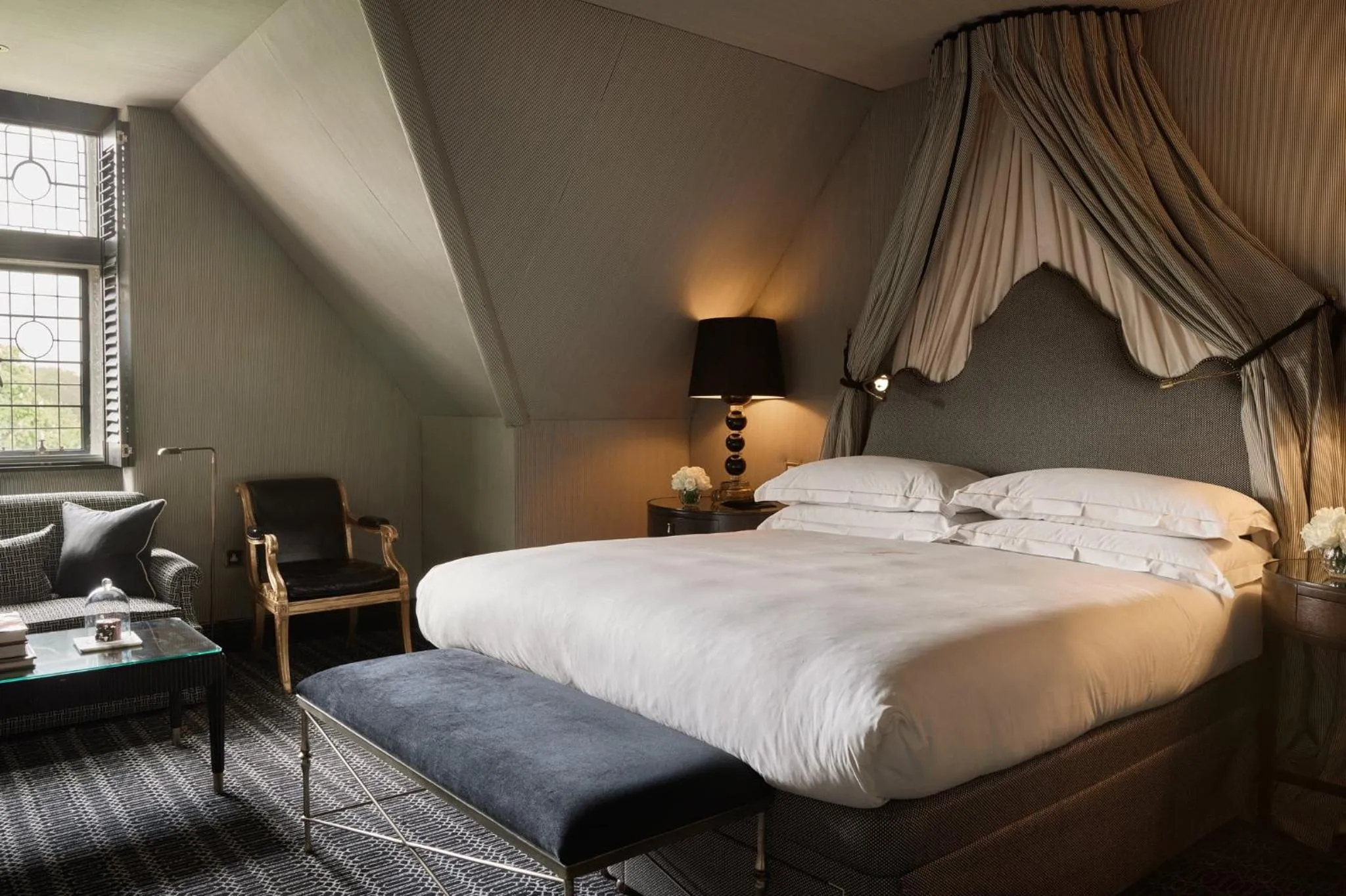 Bedroom, Bed in Milestone Hotel Kensington