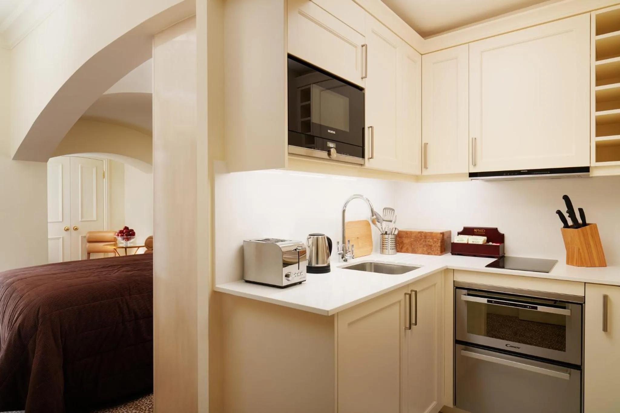 Kitchen or kitchenette in Milestone Hotel Kensington