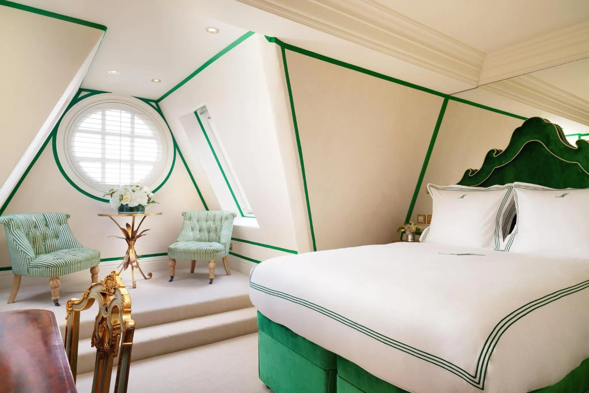 Bedroom, Bed in Milestone Hotel Kensington