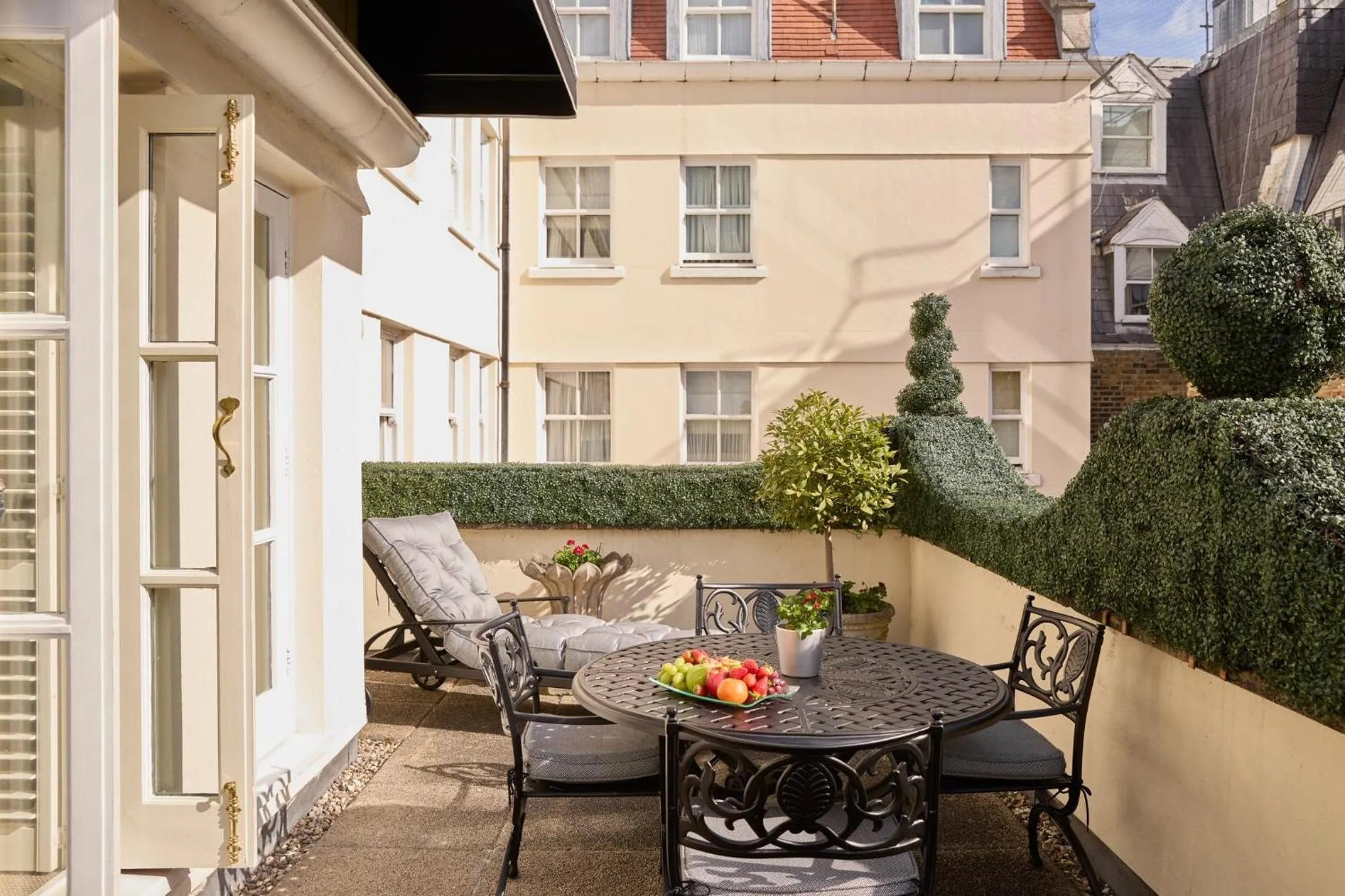 Photo of the whole room in Milestone Hotel Kensington