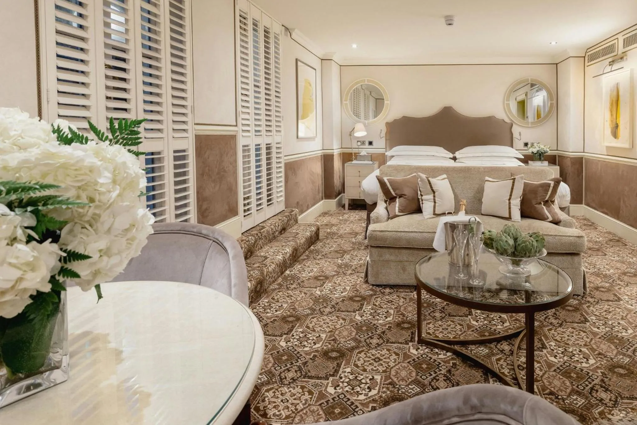 Bedroom, Bed in Milestone Hotel Kensington