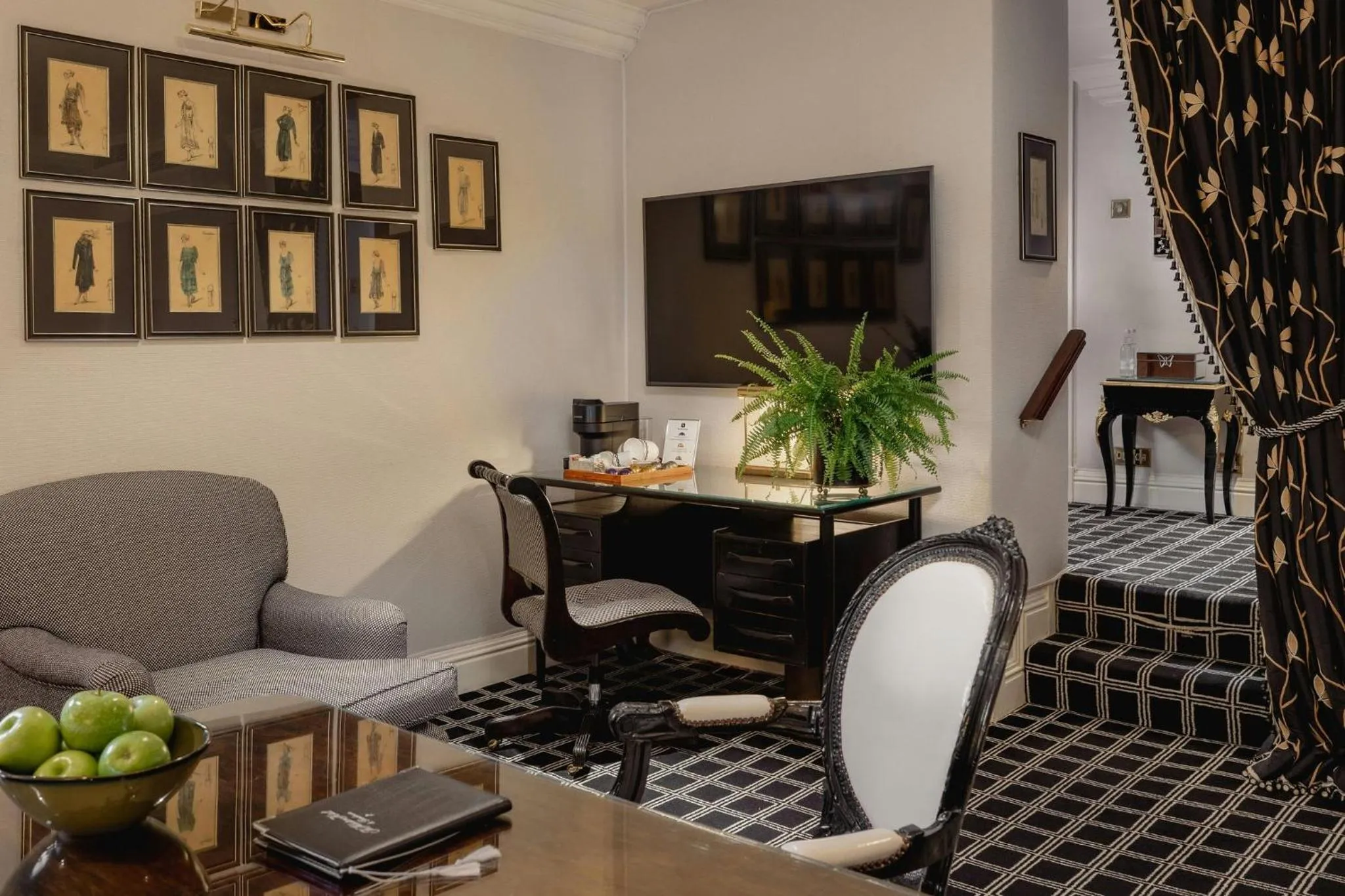 Living room in Milestone Hotel Kensington