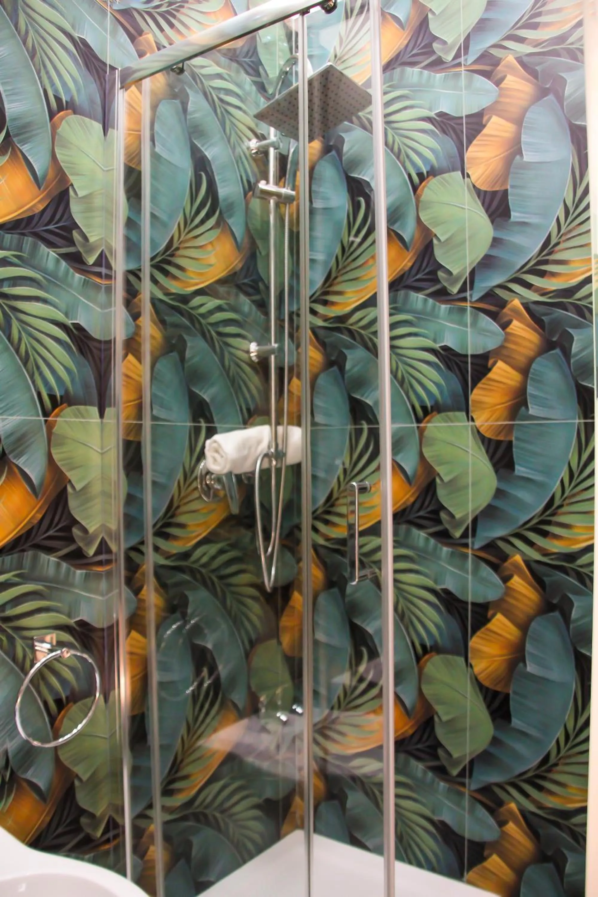 Shower in VPM ROOMS central train station