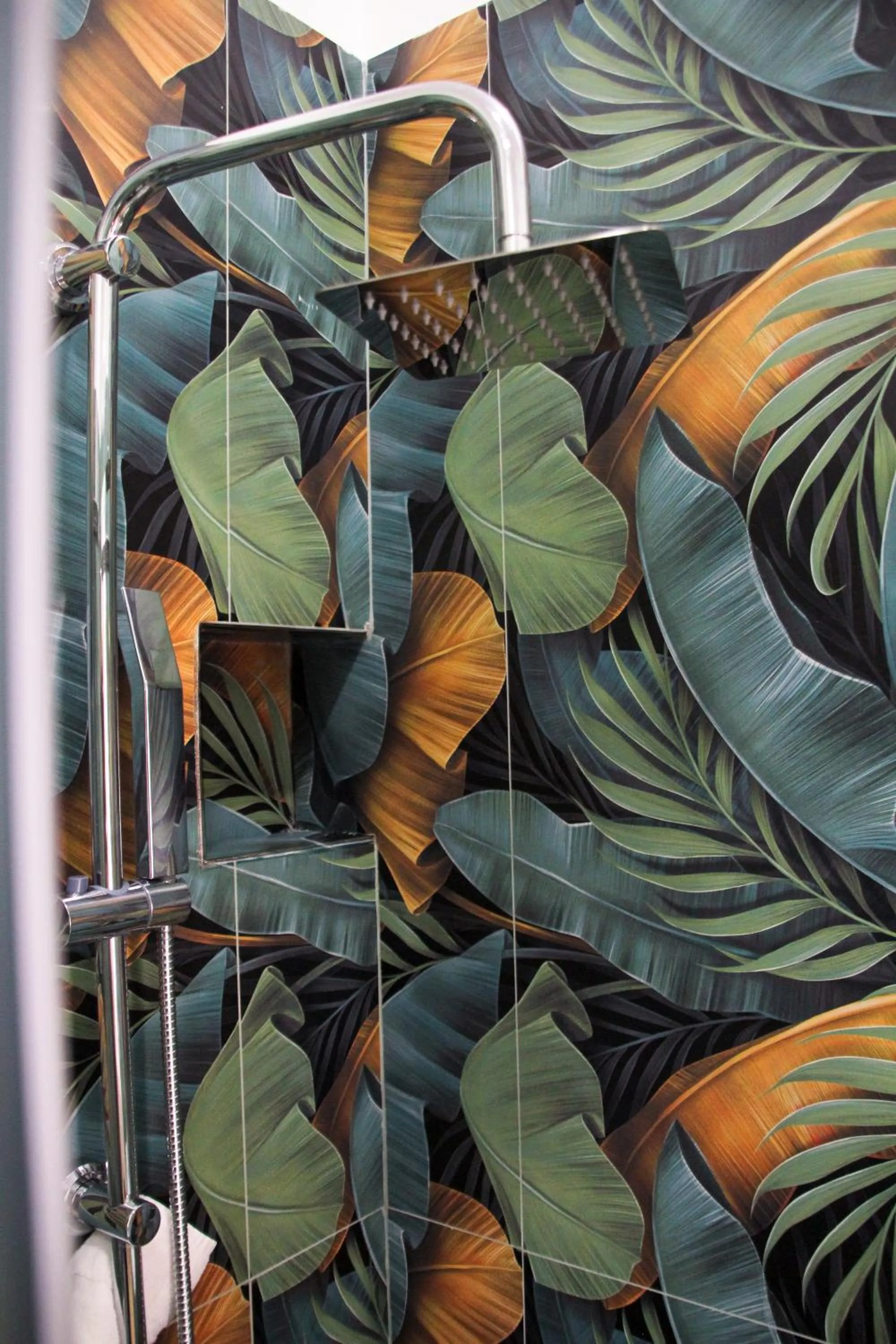 Shower in VPM ROOMS central train station