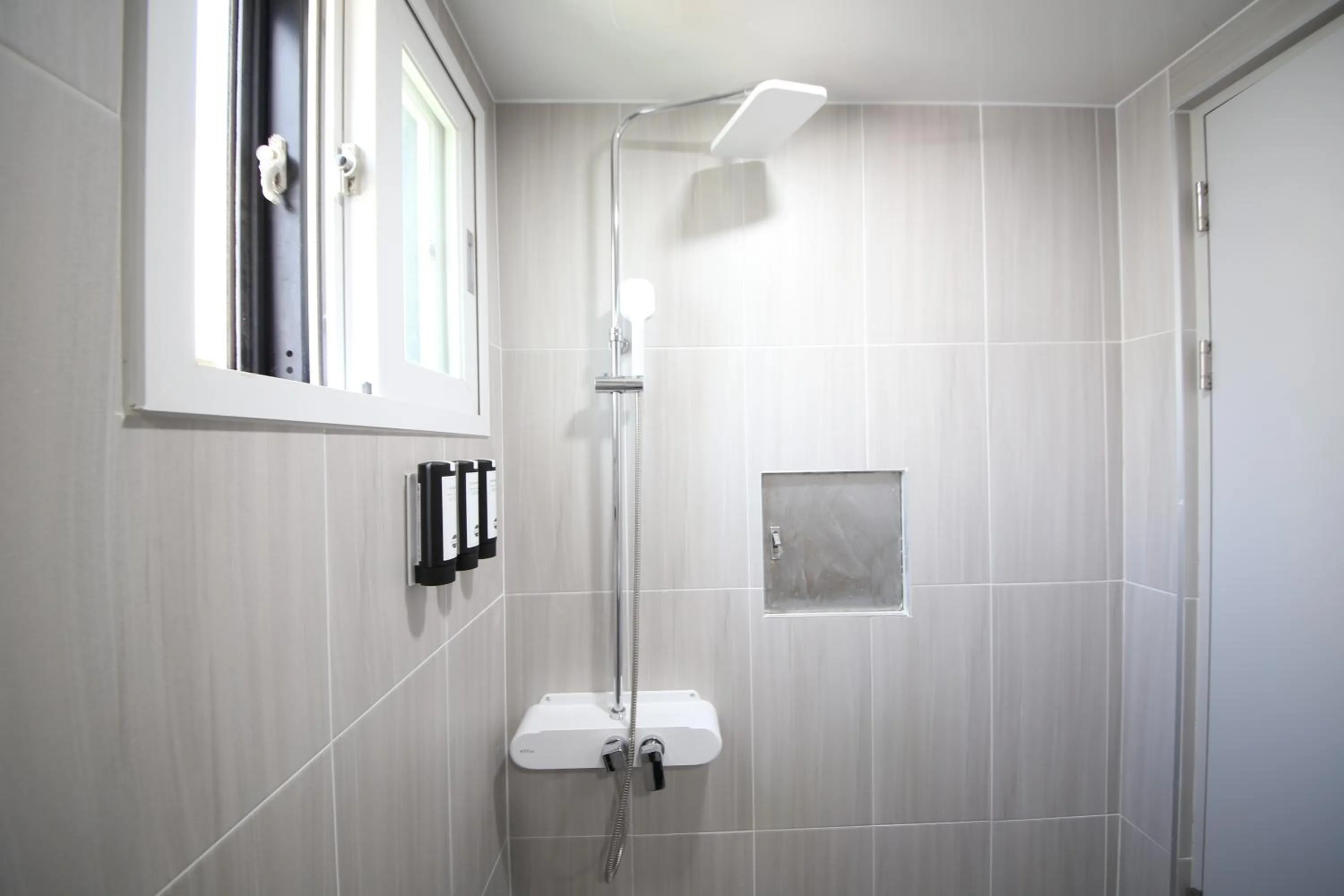 Calm Rest Hotel Masan