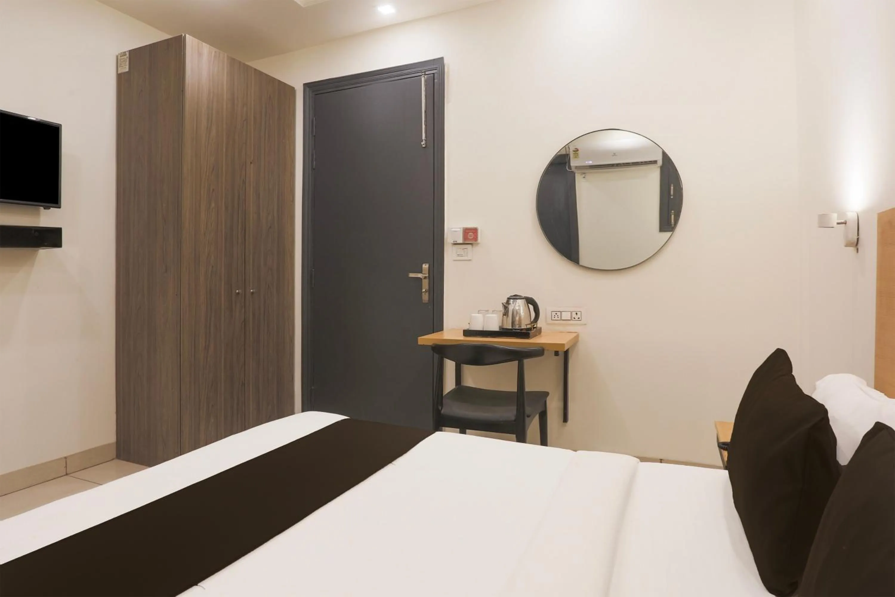 Bedroom, Bed in Super Townhouse Rohini Sector 18 Formerly Relic Stay