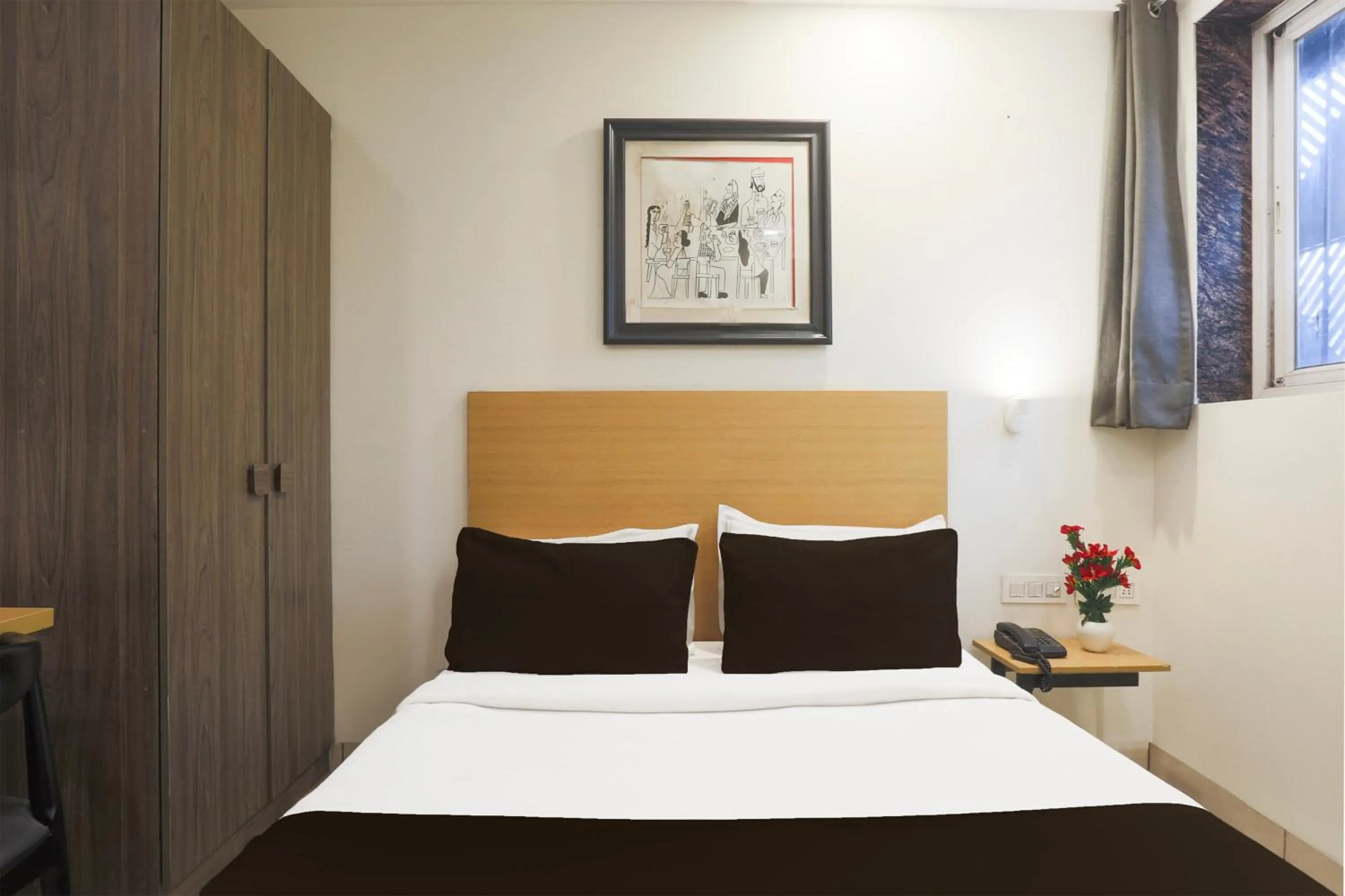 Bedroom, Bed in Super Townhouse Rohini Sector 18 Formerly Relic Stay