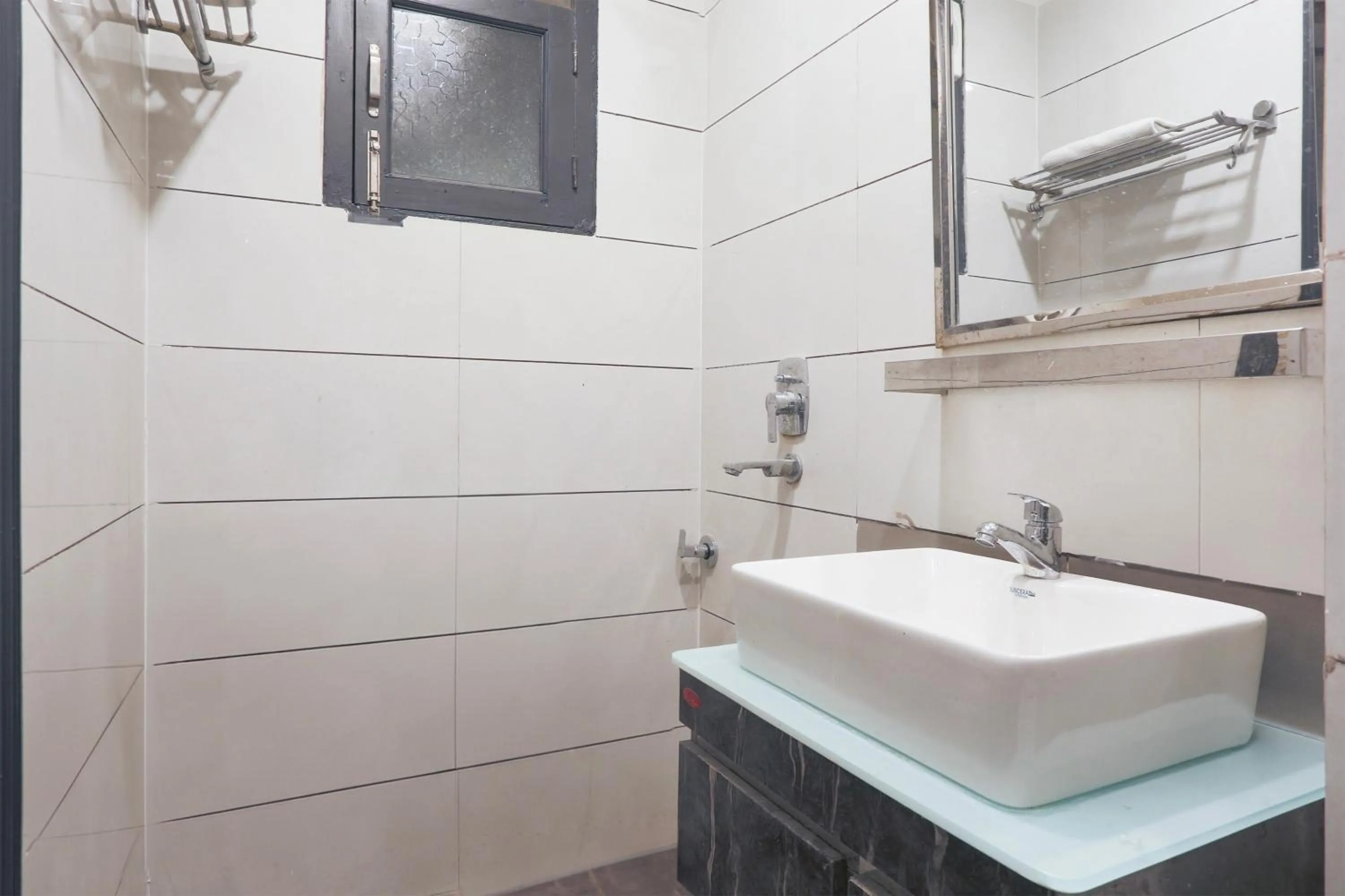 Bathroom in Super Townhouse Rohini Sector 18 Formerly Relic Stay