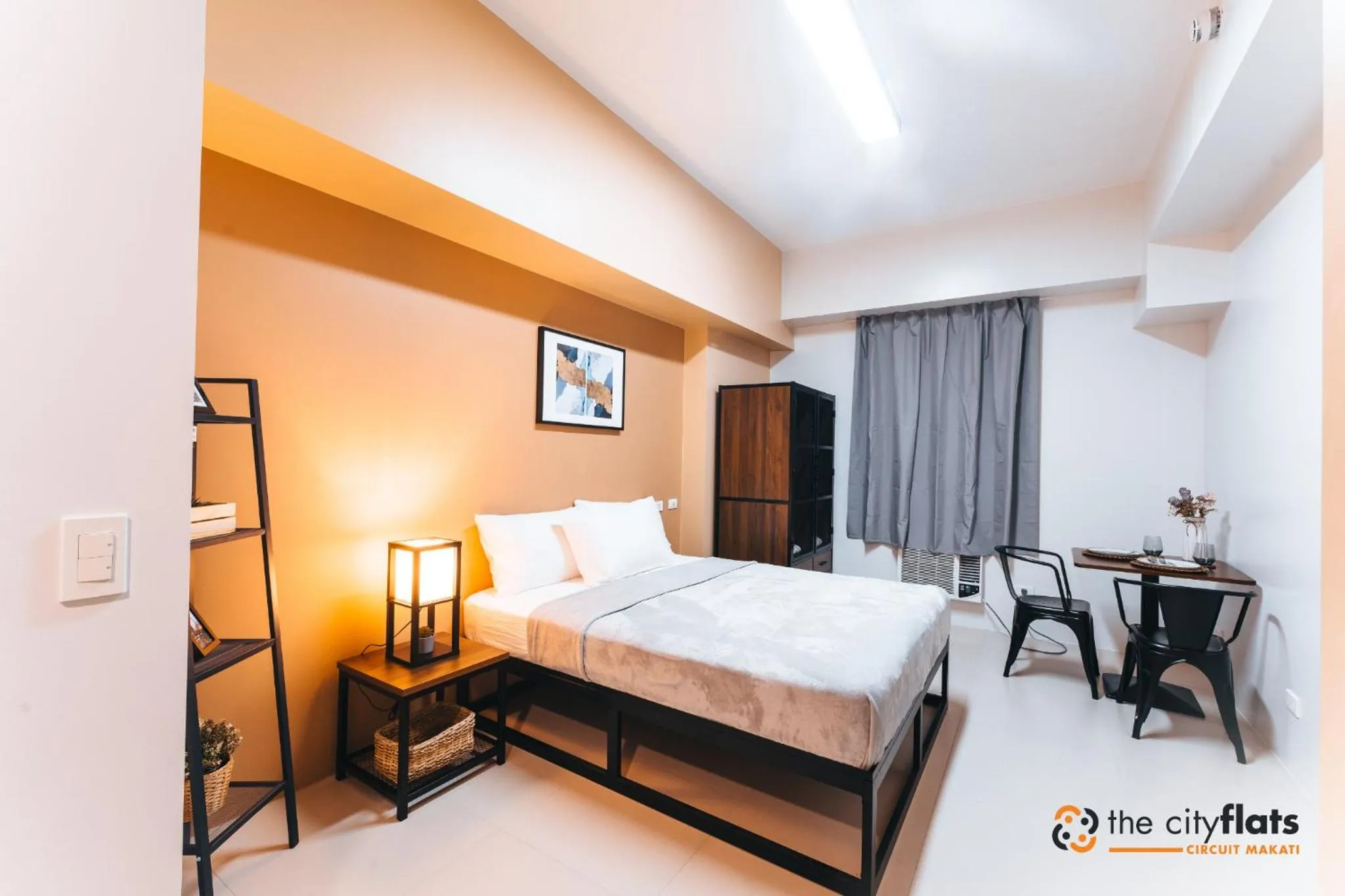 Bed in The City Flats Circuit