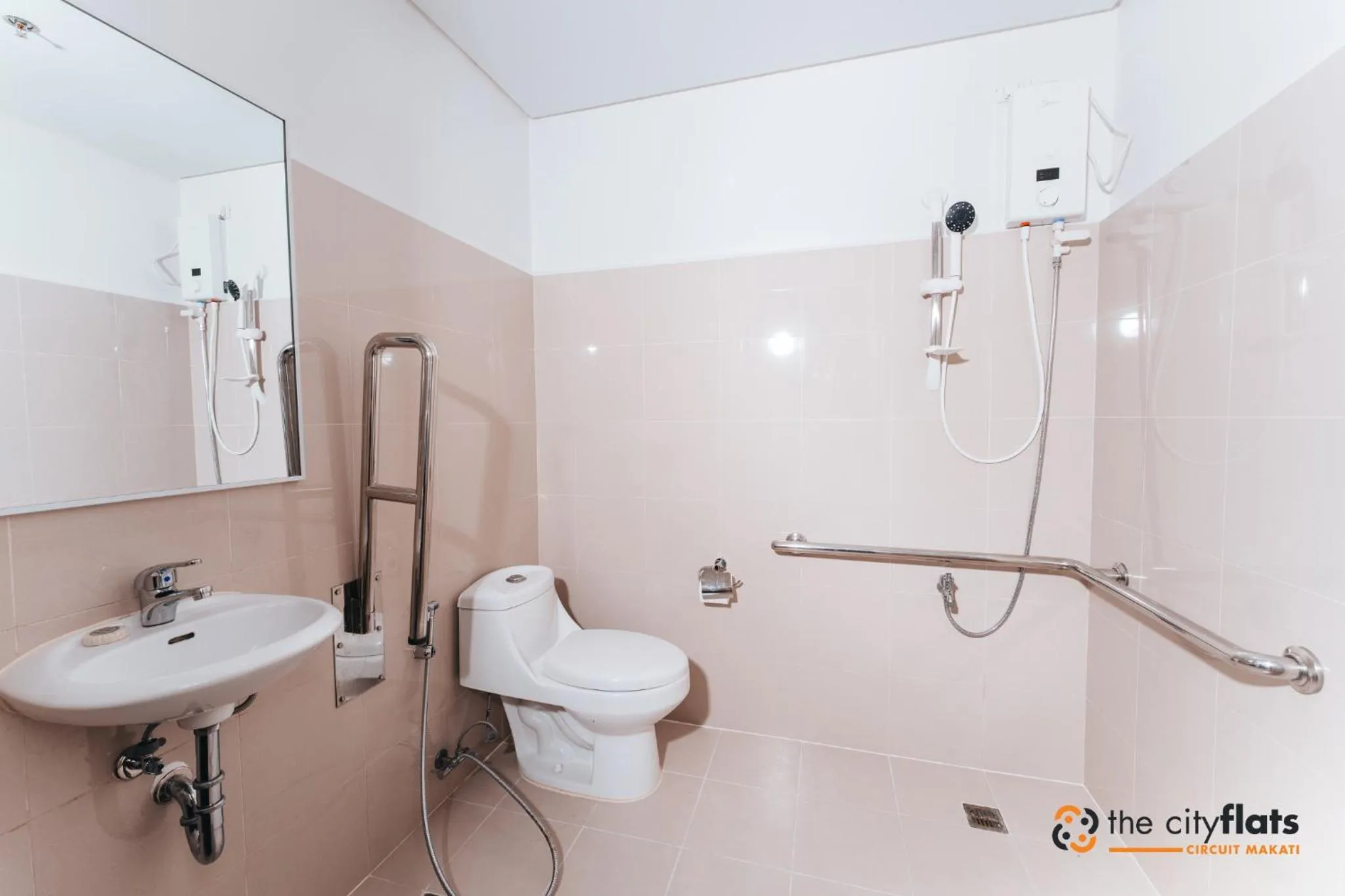 Bathroom in The City Flats Circuit