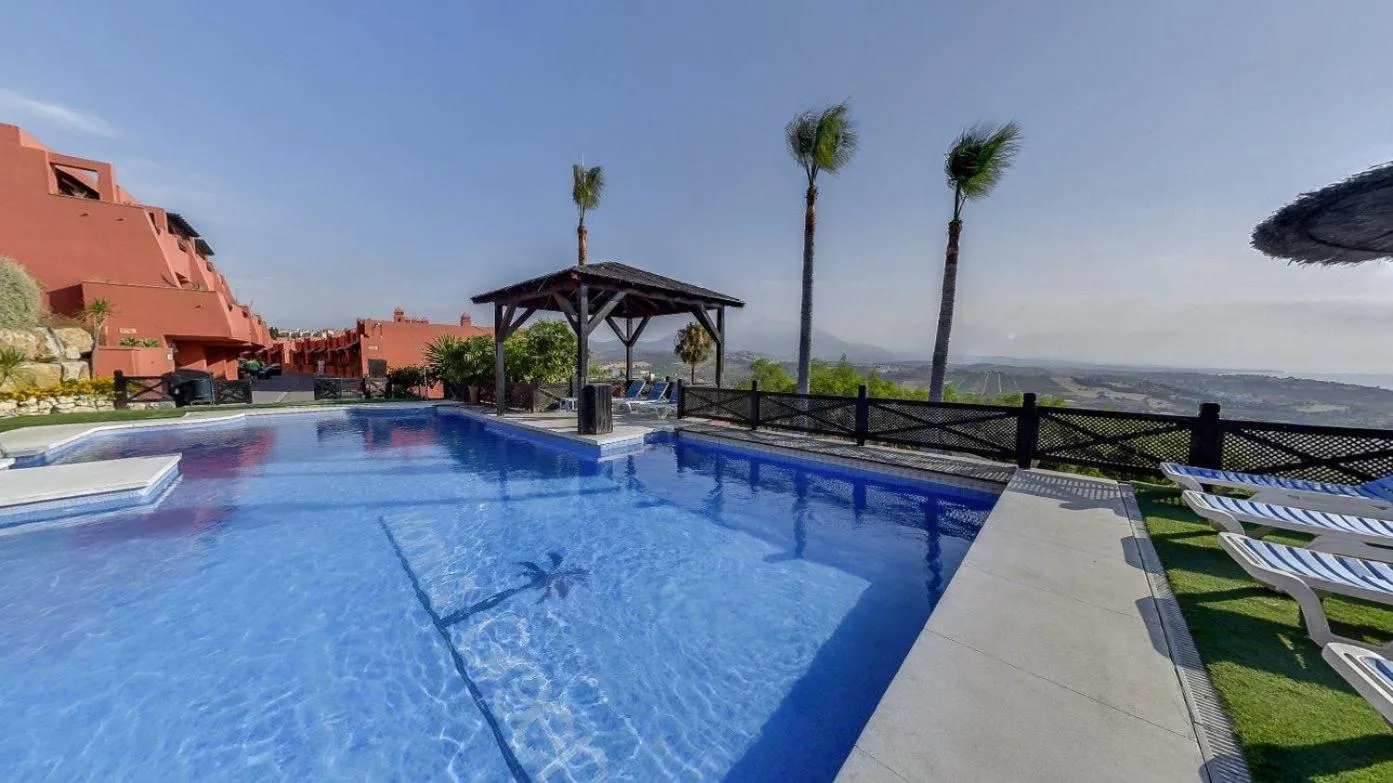 Swimming pool in Apartamentos Manilva Green