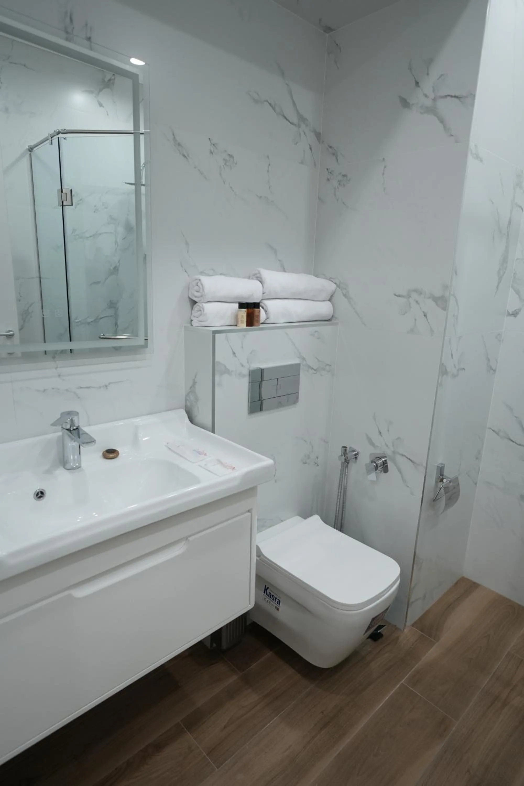 Shower in Ser In Hotel