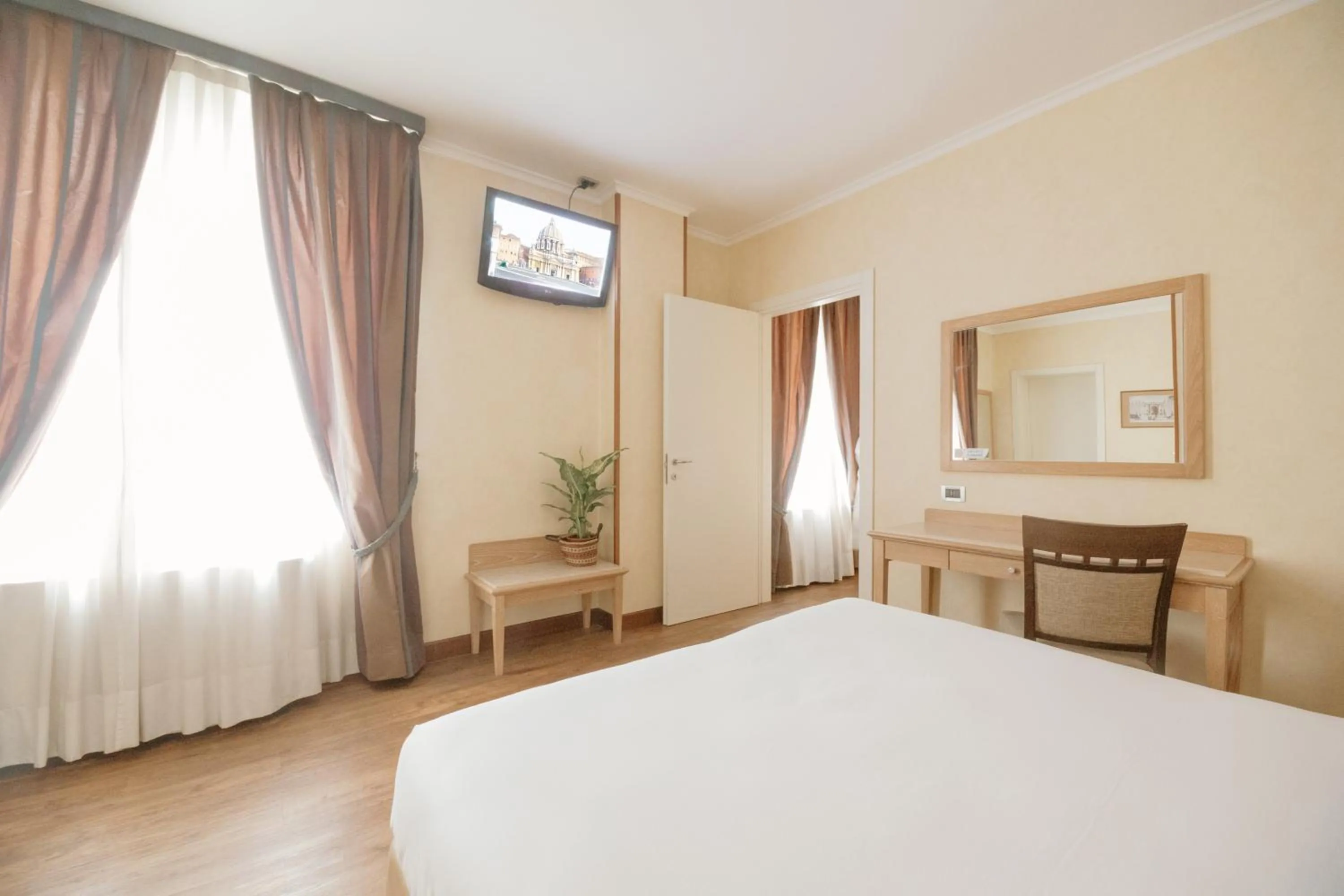 Bedroom, Bed in Green Hotel Poggio Regillo