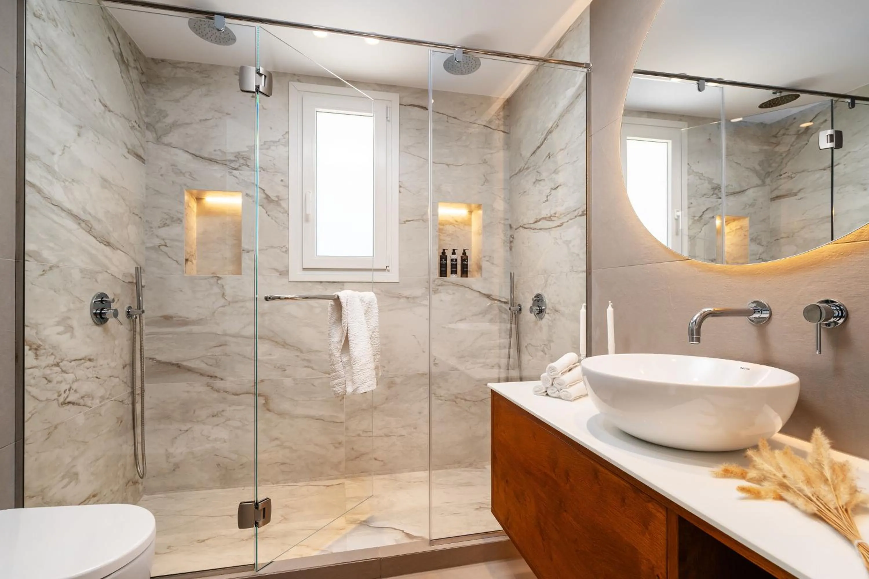 Shower in Thalelion 3 bedroom Villas with private pool and Jacuzzi