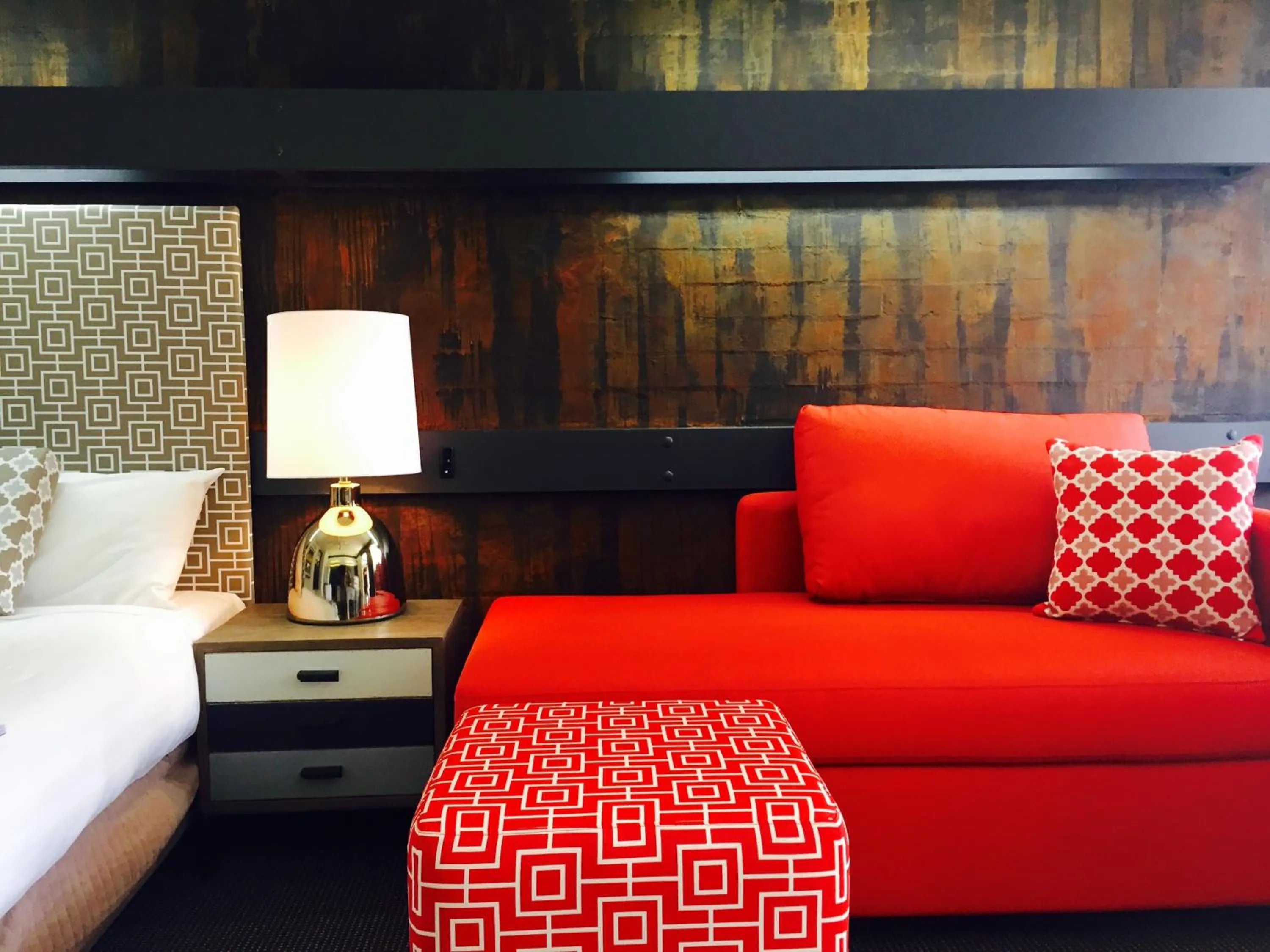 Seating area, Bed in Brougham Arms Hotel