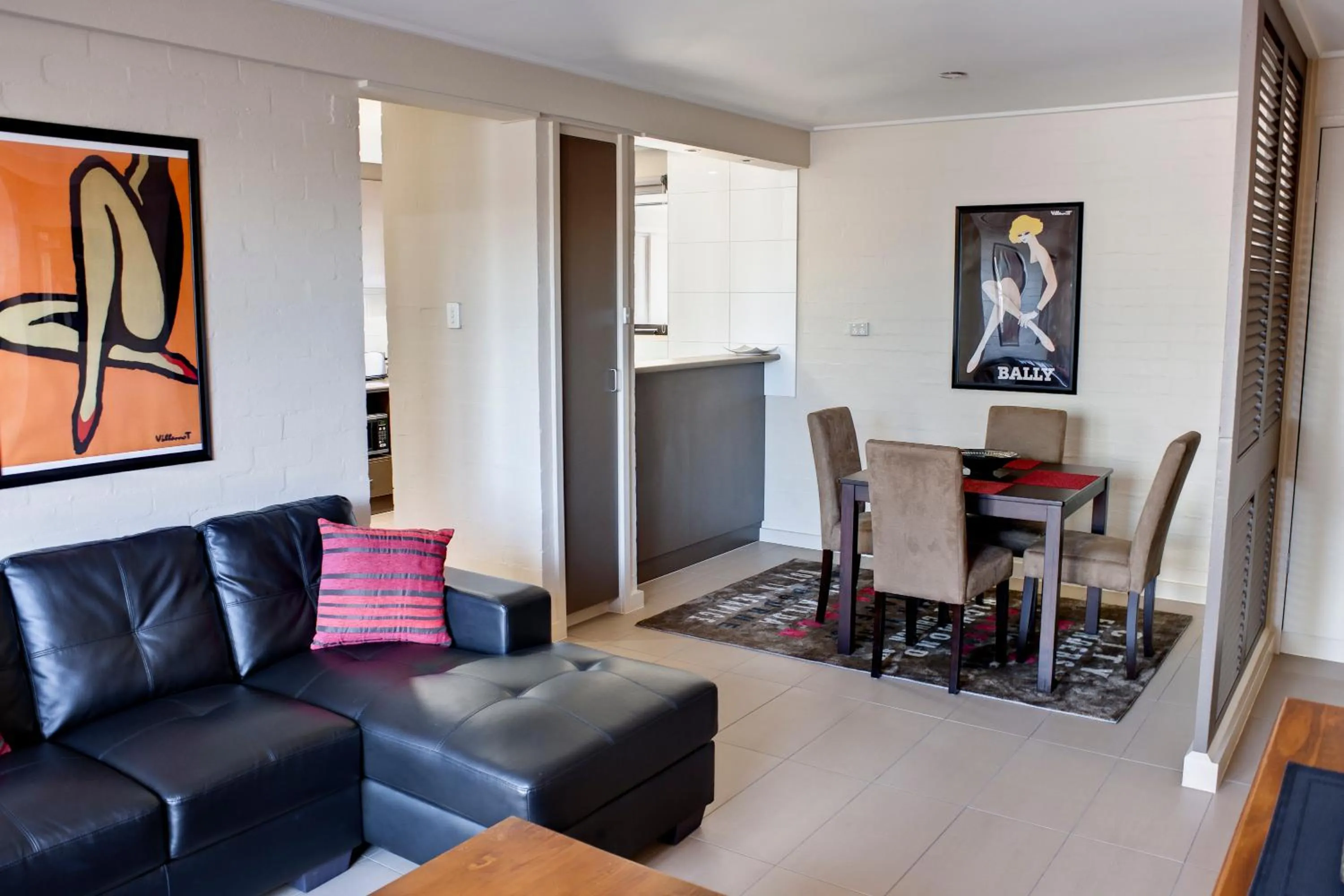 Living room in Brougham Arms Hotel