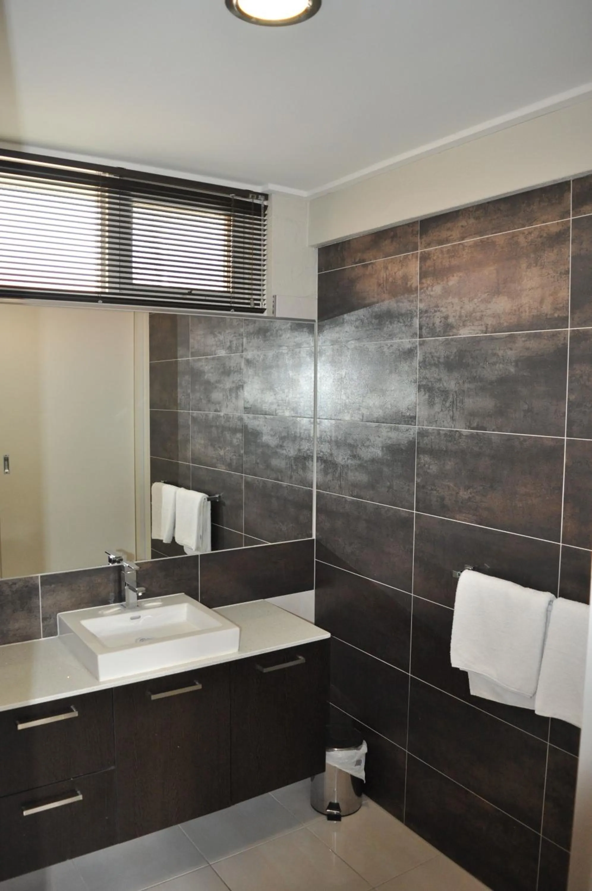 Bathroom in Brougham Arms Hotel