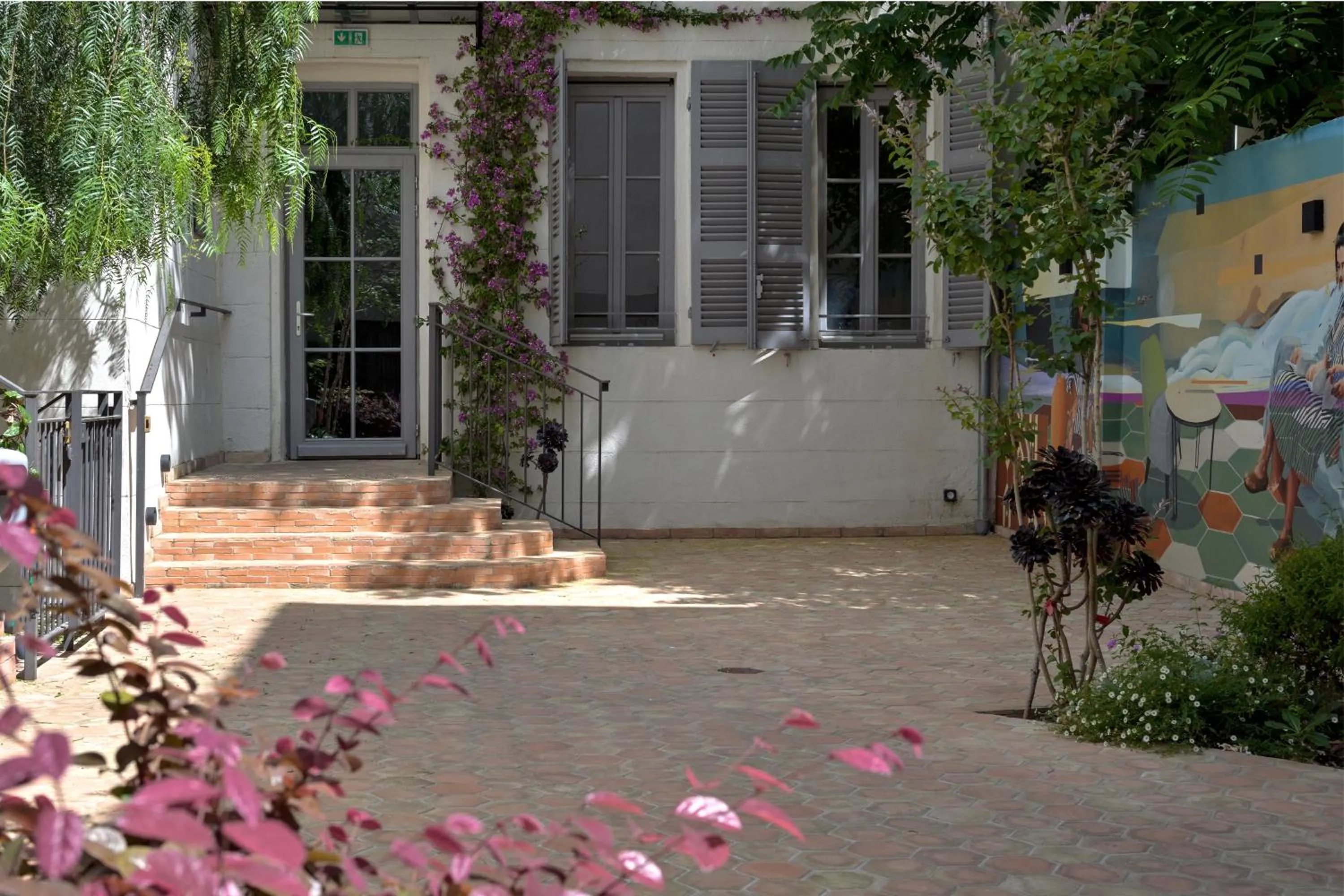 Facade/entrance in Alex Hotel & Spa