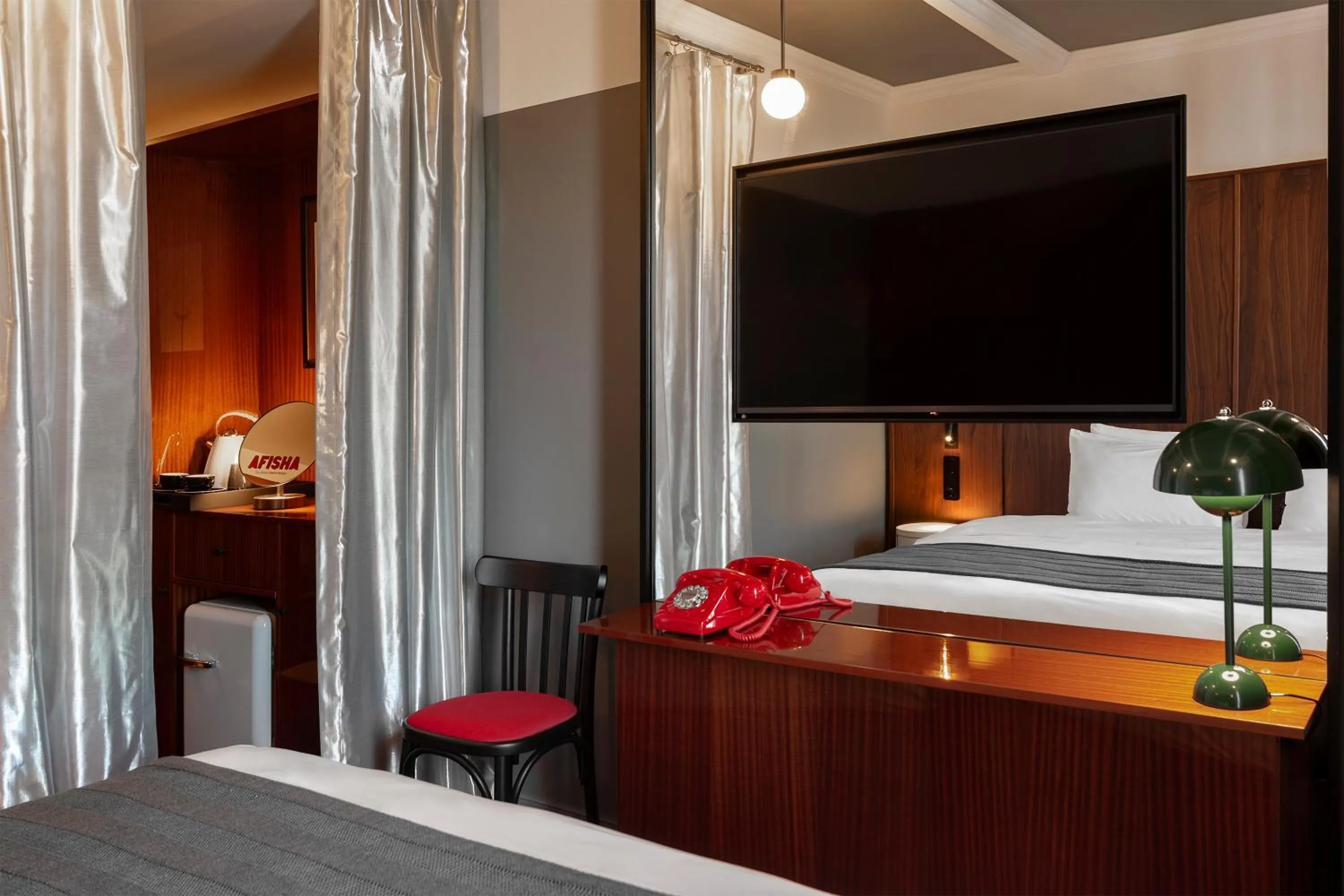 minibar, Bed in Hotel Afisha