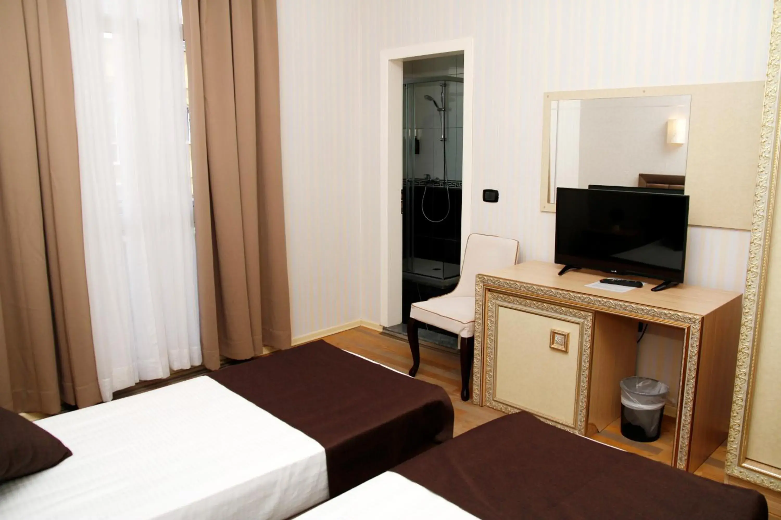Standard Twin Room in AMH Hotel Durres Standard Twin Room in AMH Hotel Durres