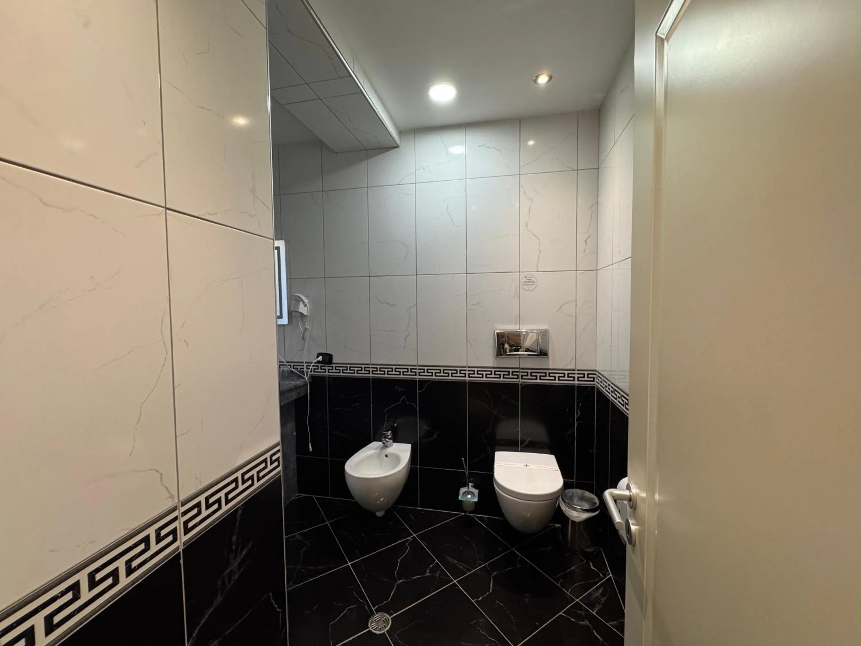 Toilet in AMH Hotel Durres