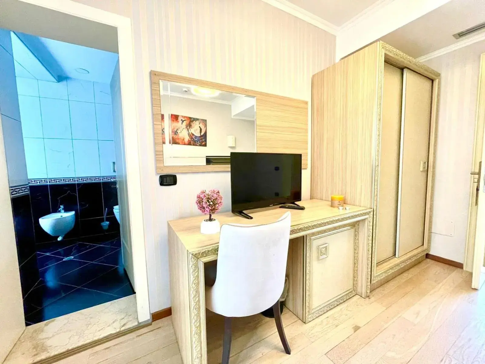Standard Twin Room in AMH Hotel Durres Standard Twin Room in AMH Hotel Durres