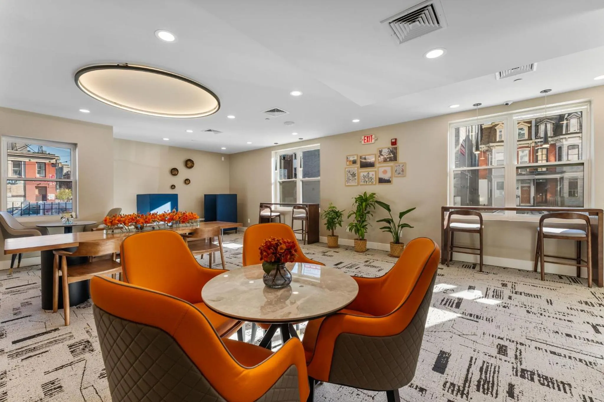 Communal lounge/ TV room in 4211 Suites