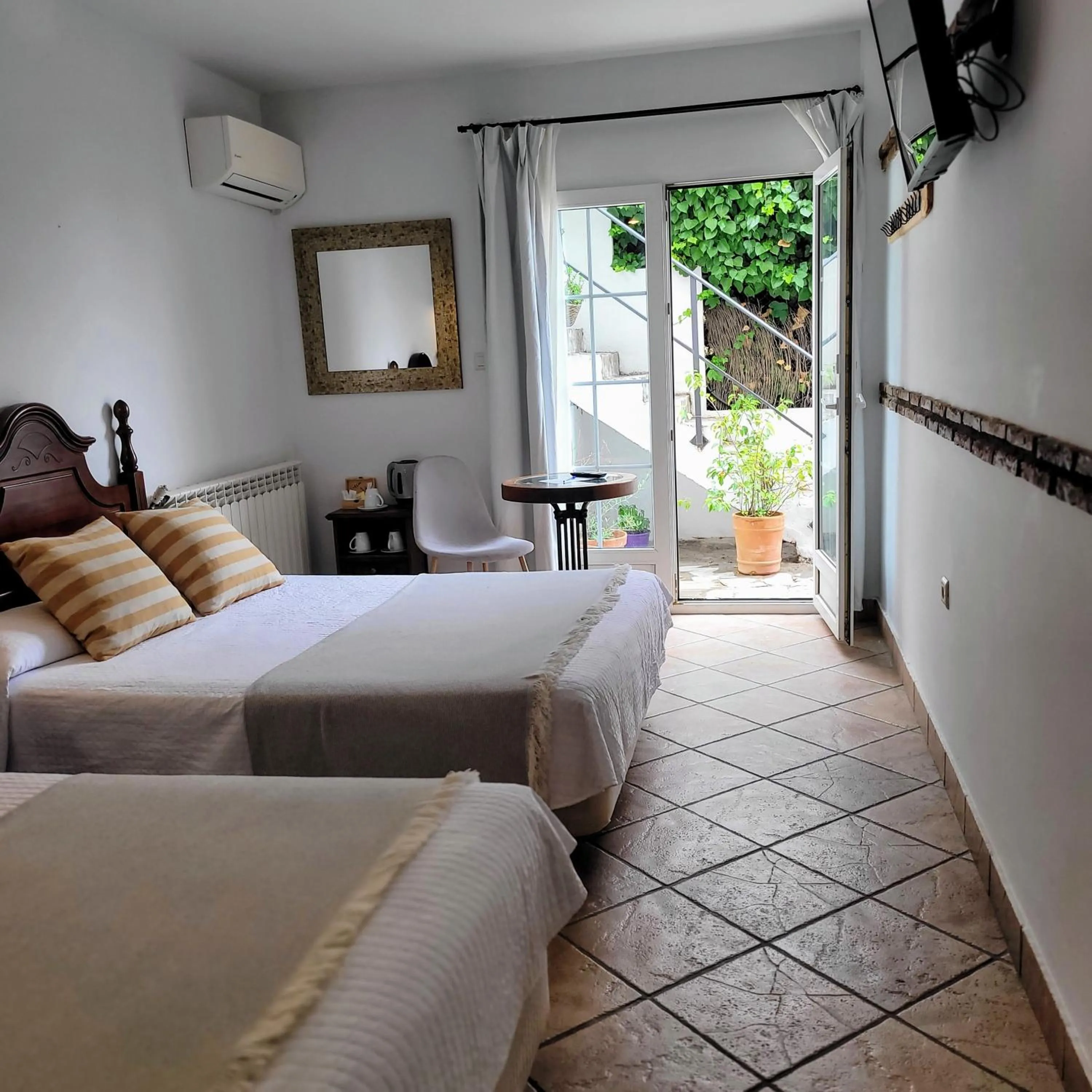 Bed in Hotel El Balcon de las nieves