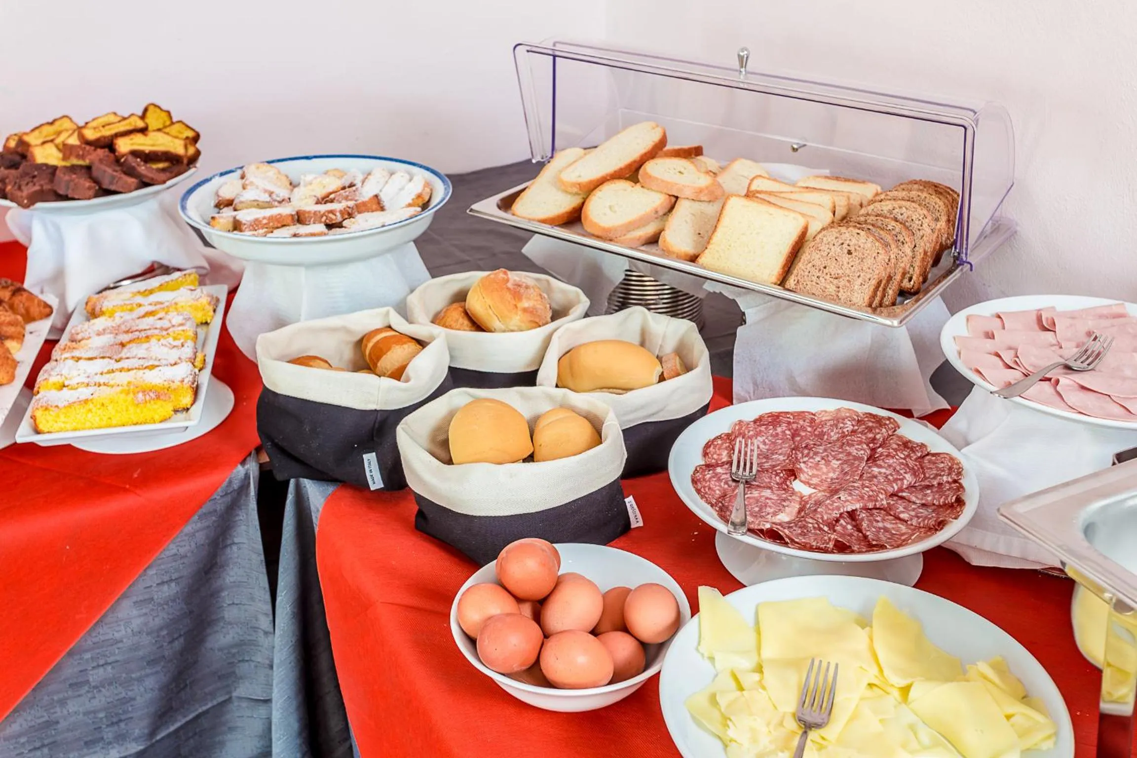 Food and drinks in Hotel Buenos Aires