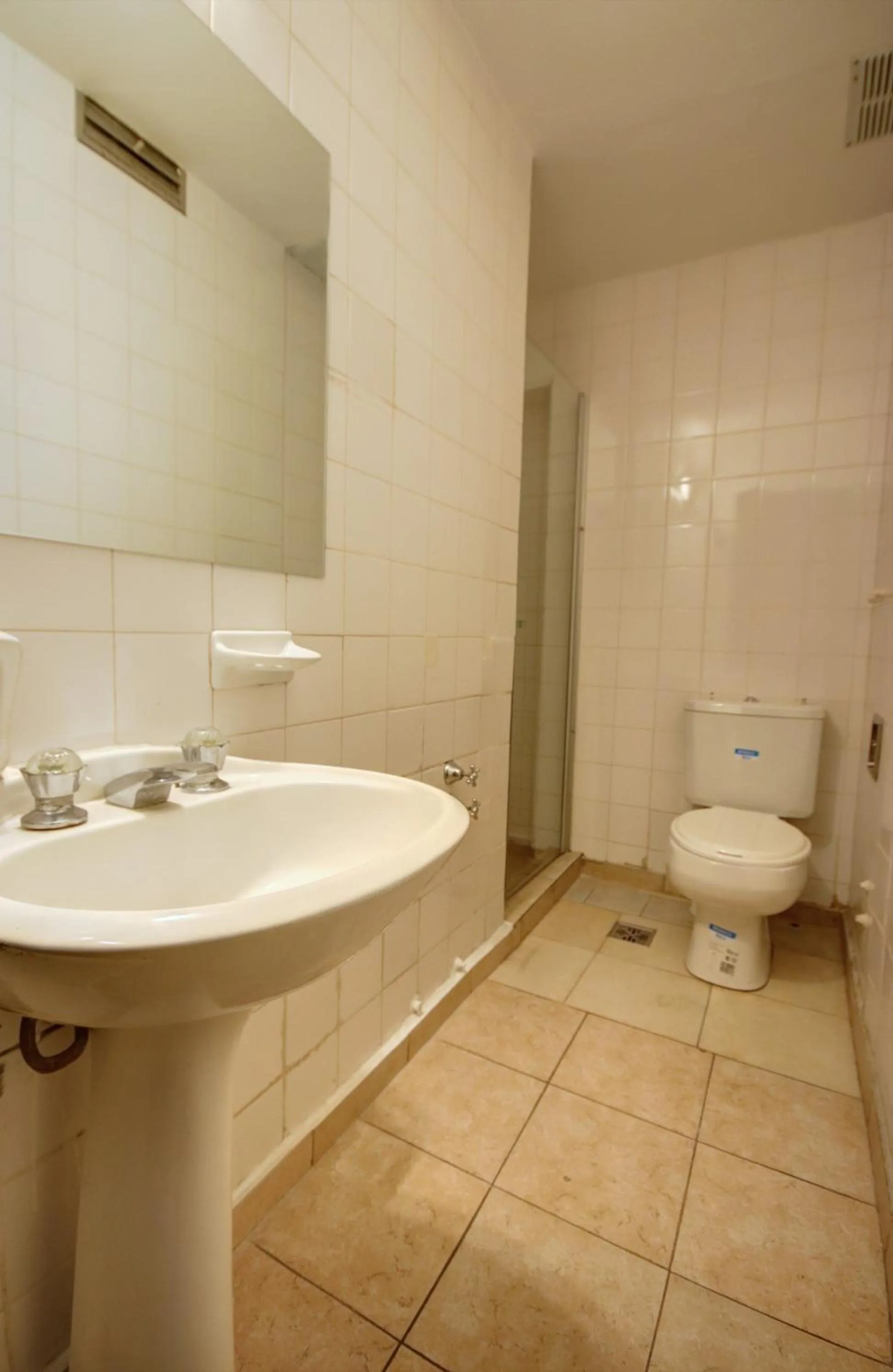 Bathroom in Play Hostel Garden