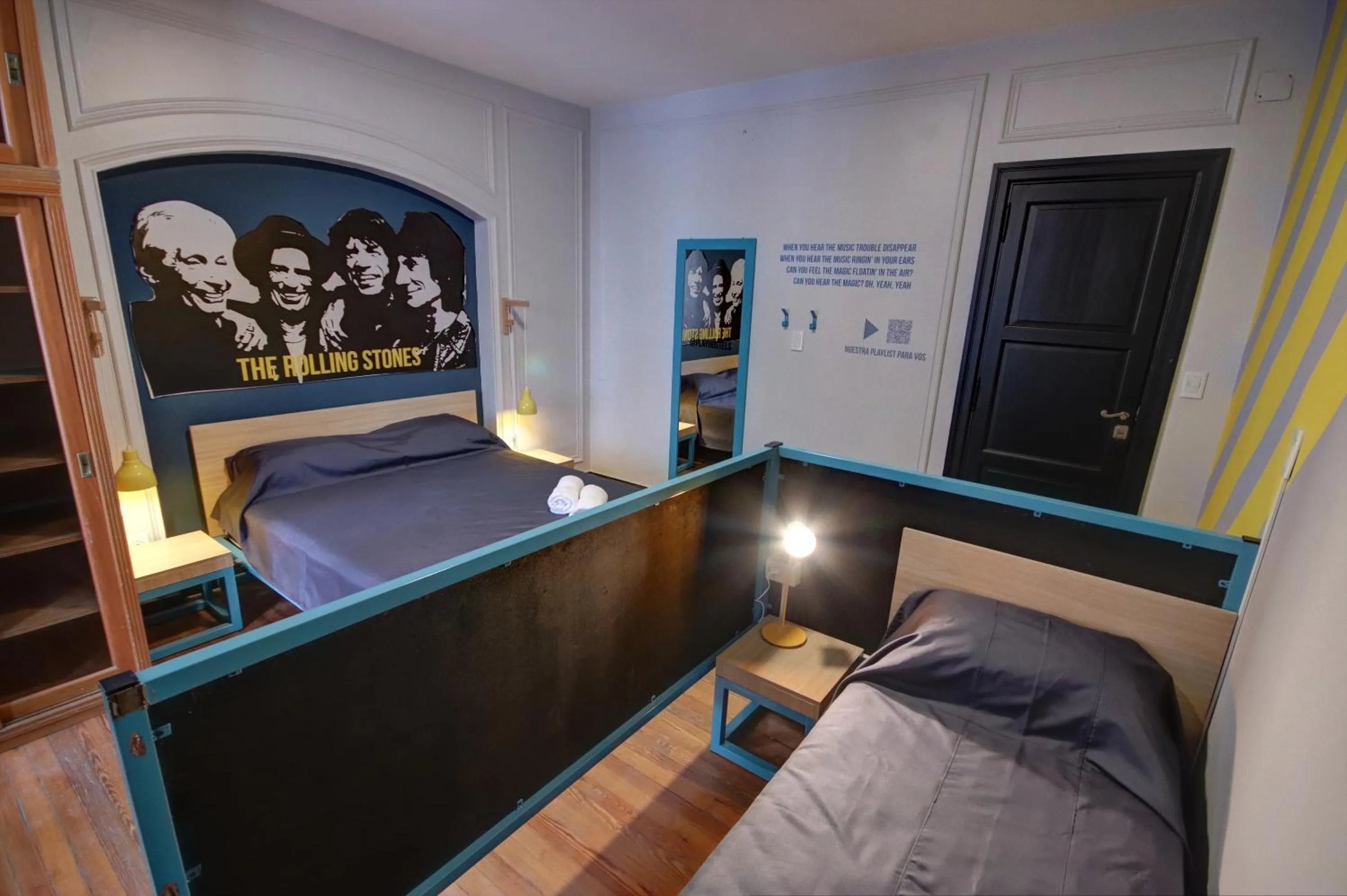 Photo of the whole room, Bed in Play Hostel Garden