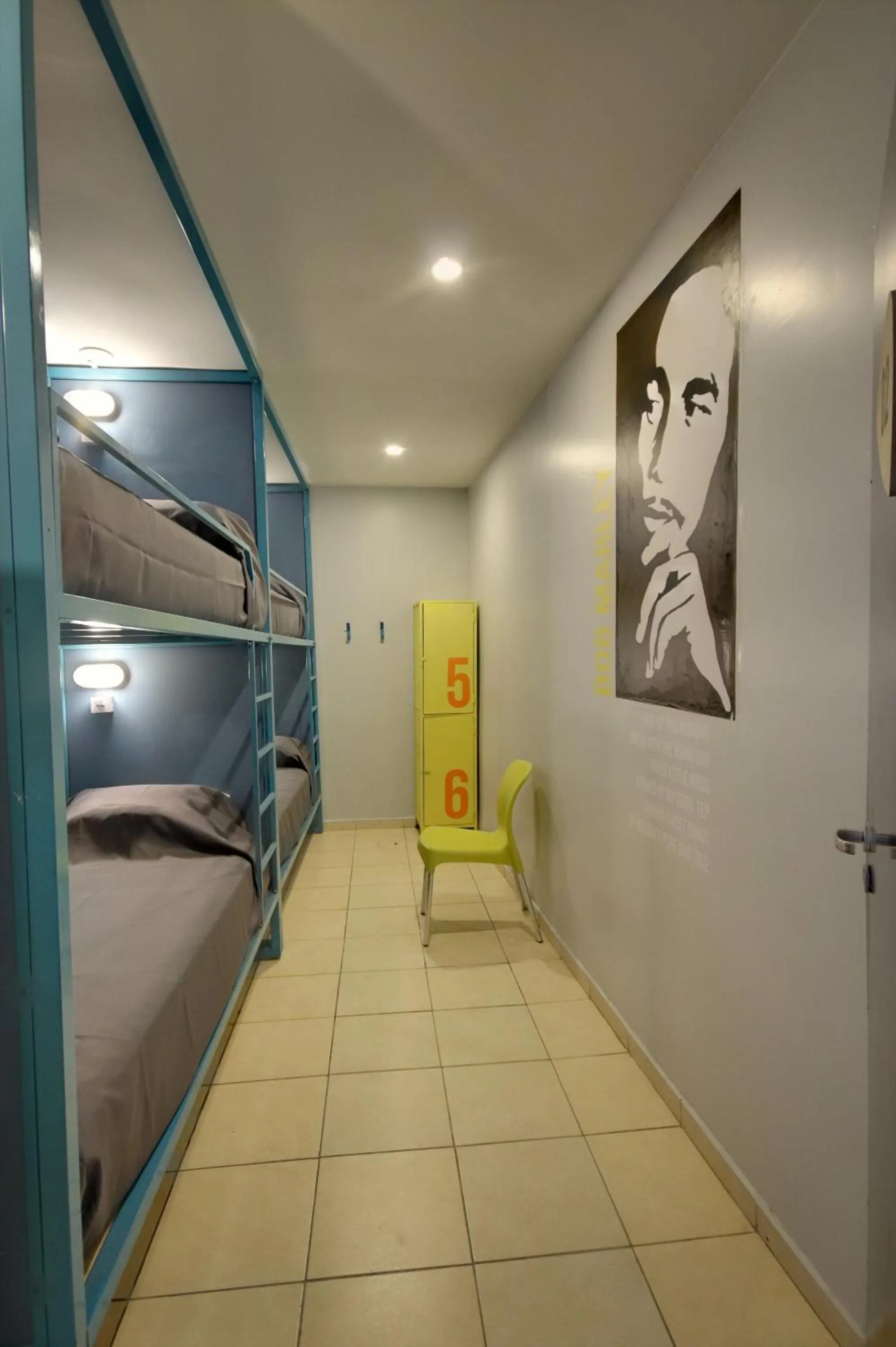 Photo of the whole room, Bed in Play Hostel Garden