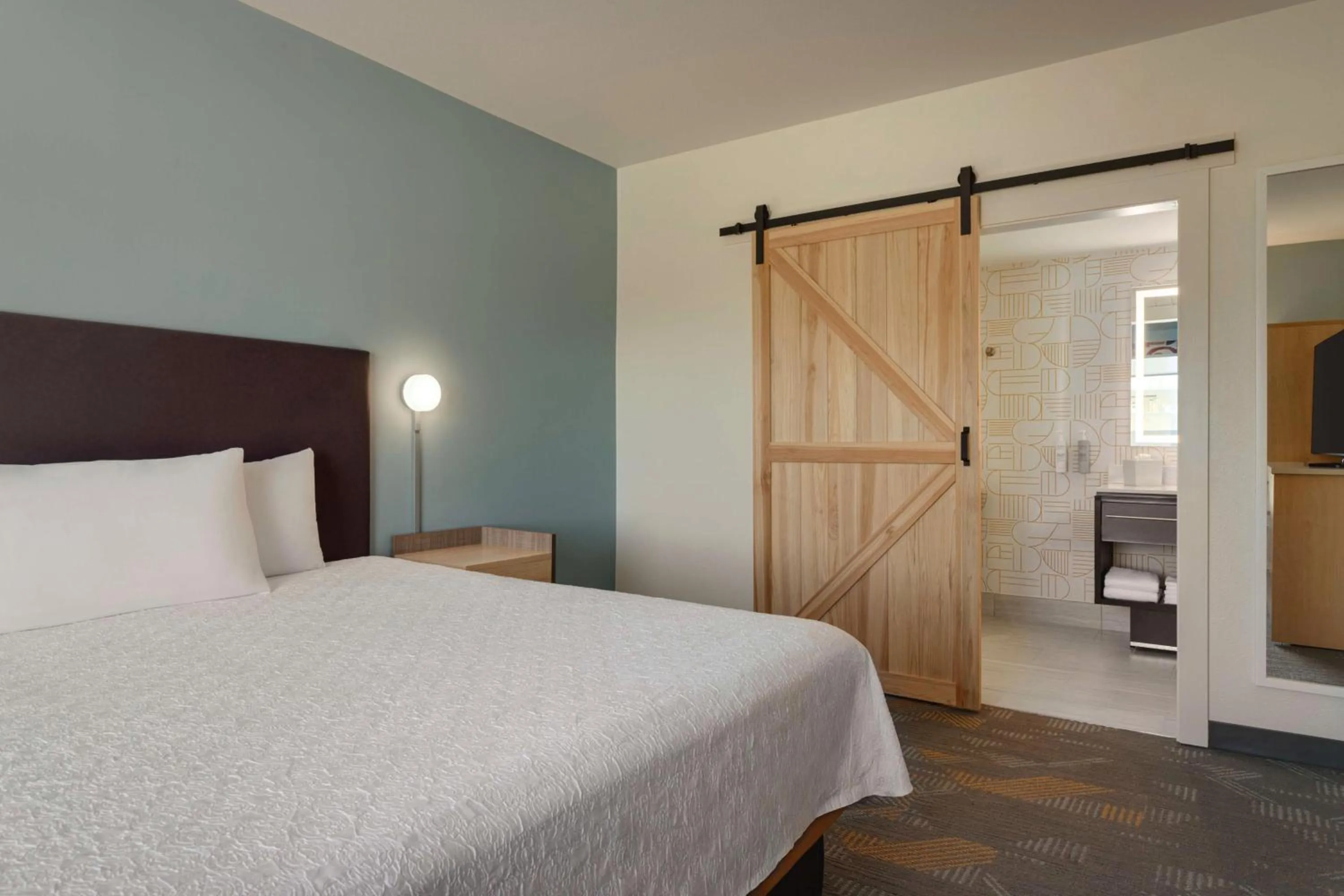 Bed in Home2 Suites by Hilton Austin North/Near the Domain, TX