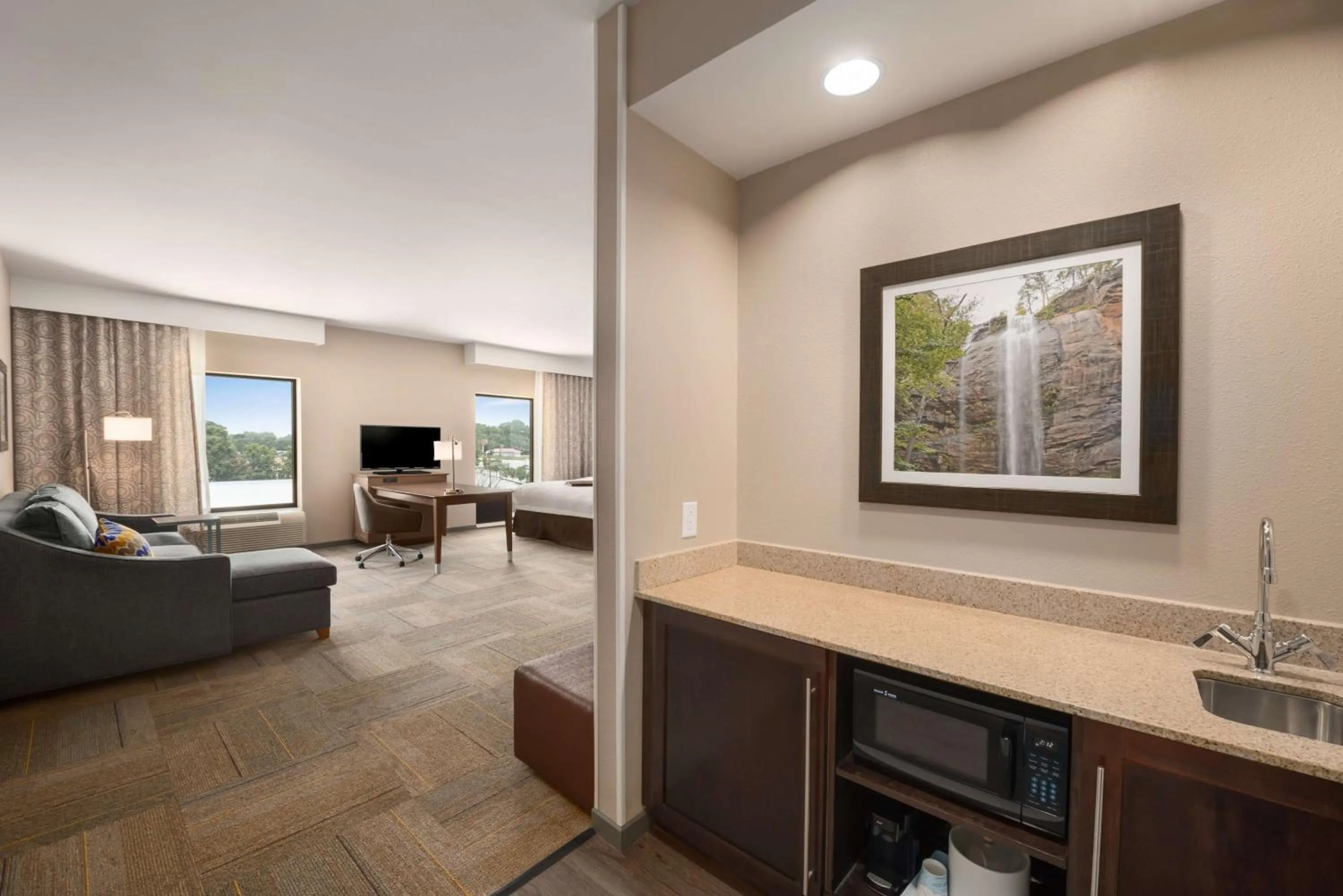 Kitchen or kitchenette in Hampton Inn & Suites - Lavonia, GA