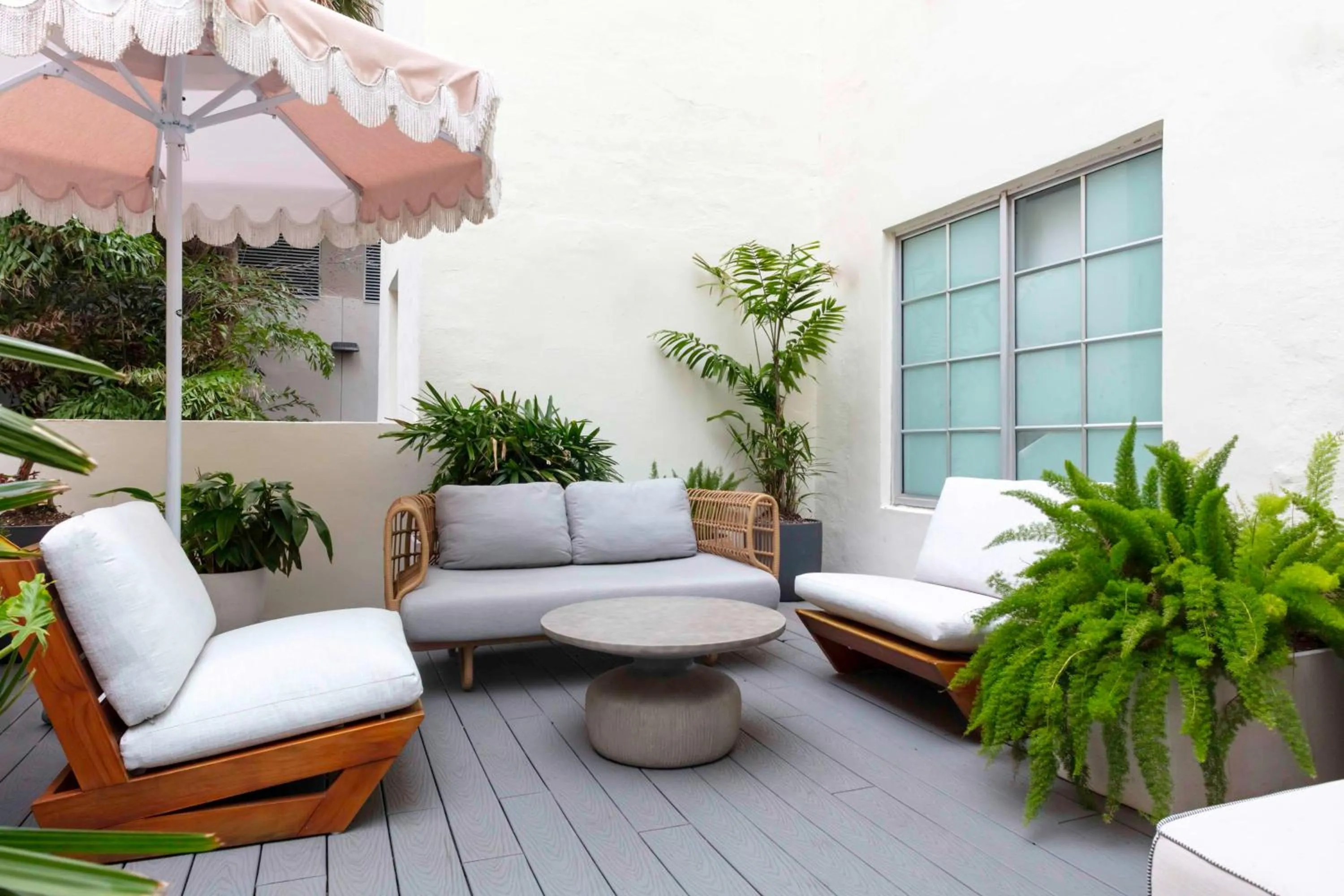 Patio in Hilton Garden Inn Miami South Beach