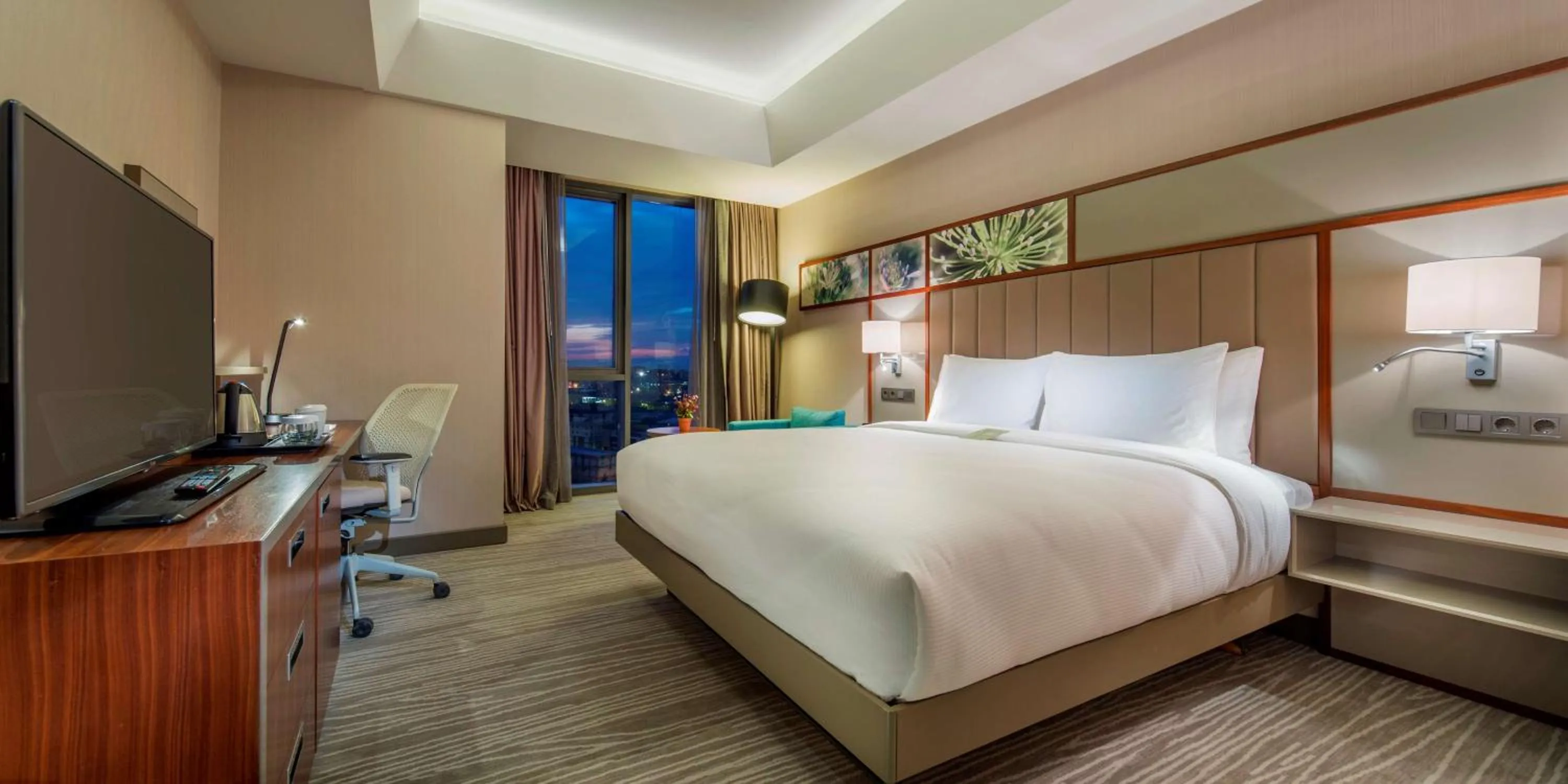 Bed in Hilton Garden Inn Istanbul Atatürk Airport