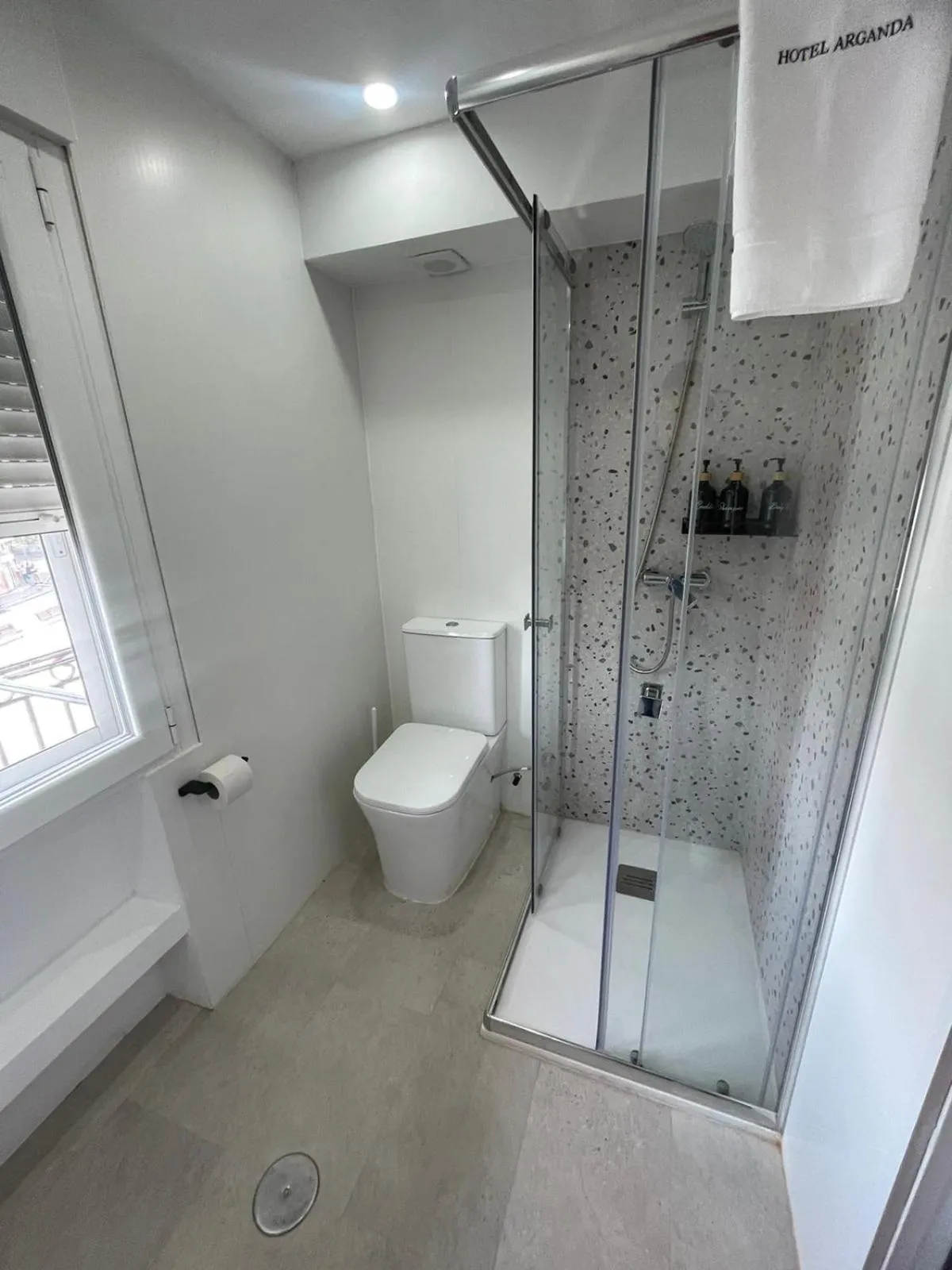 Bathroom in Hotel Arganda