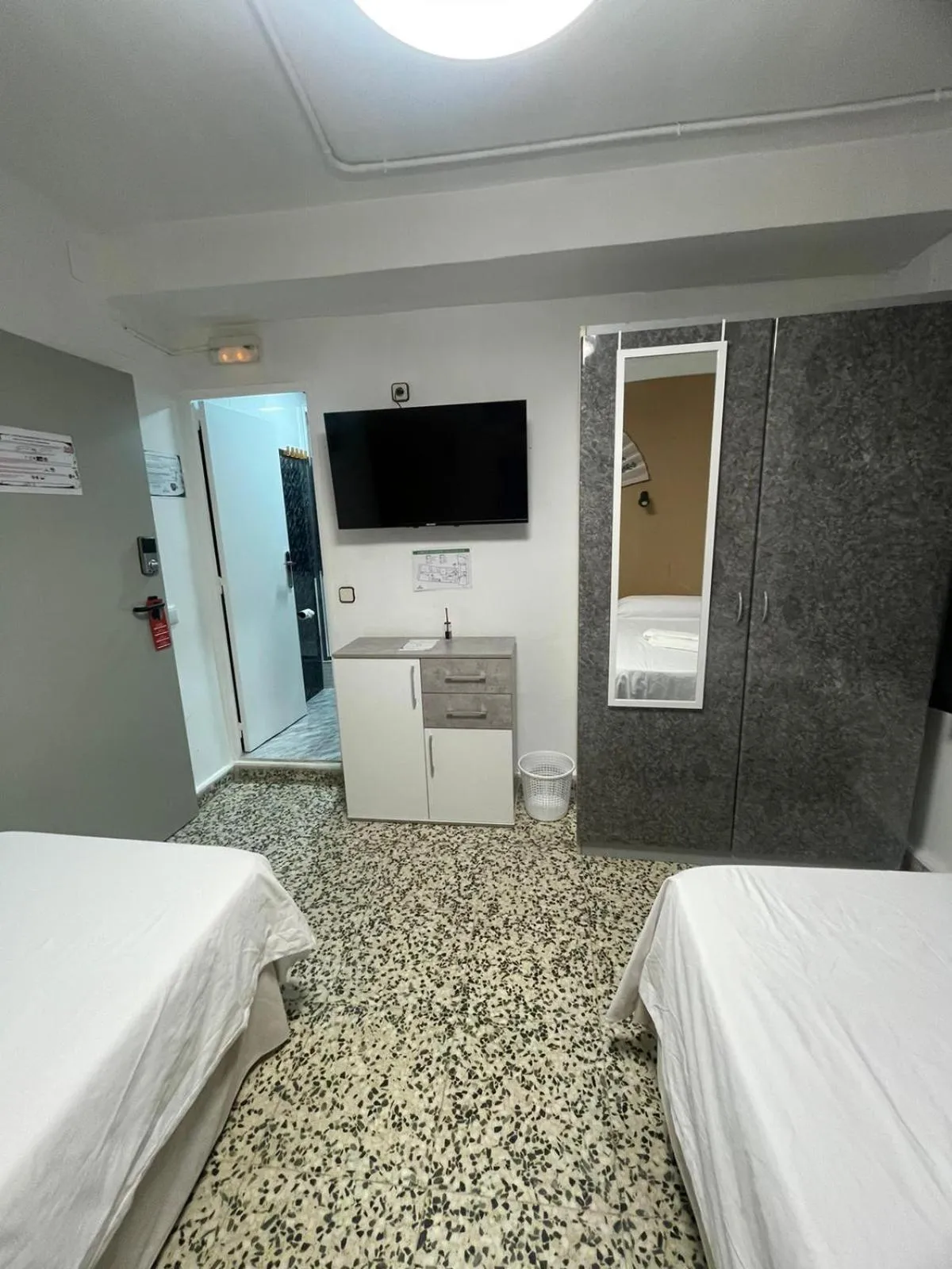 TV and multimedia, Bed in Hotel Arganda