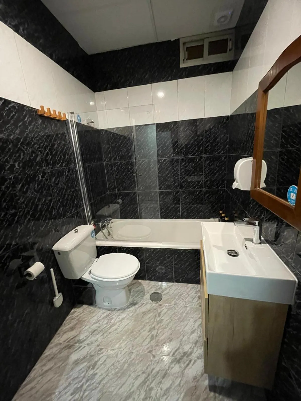 Bathroom in Hotel Arganda