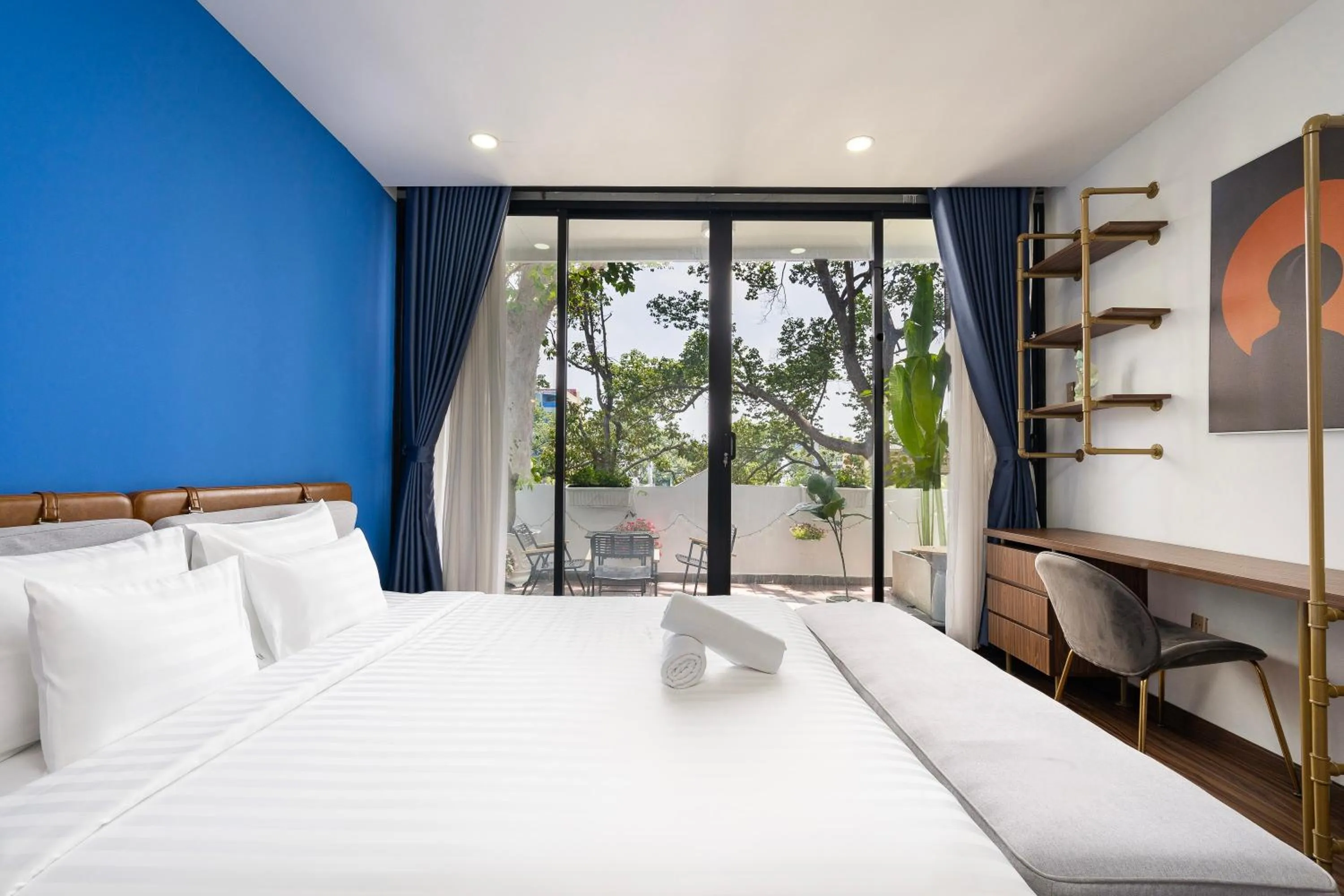 Property building, Bed in Mari Queen Hotel - Suong Nguyet Anh